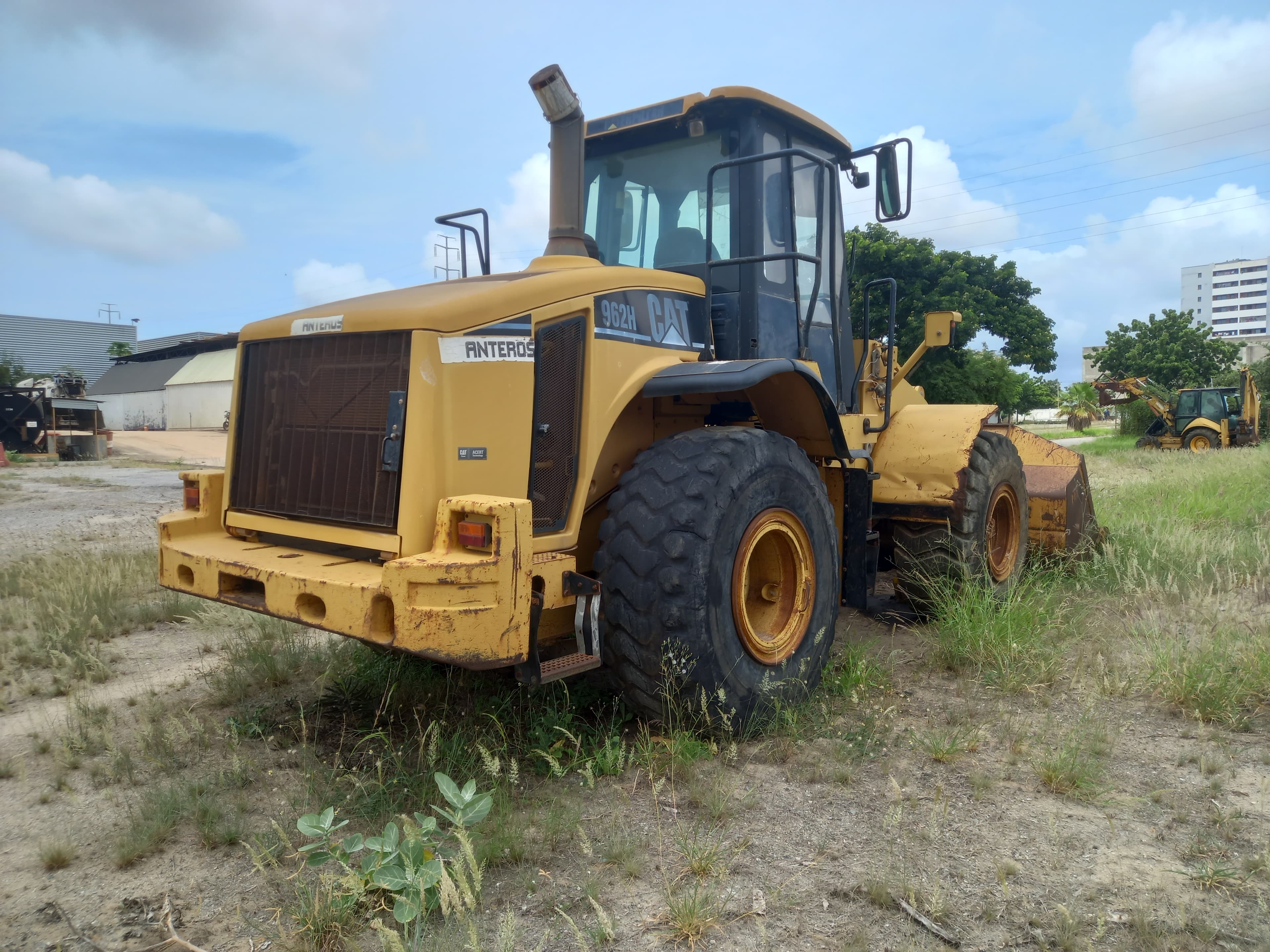 Pá Carregadora de Pneus da marca CATERPILLAR, modelo 962H — image 7