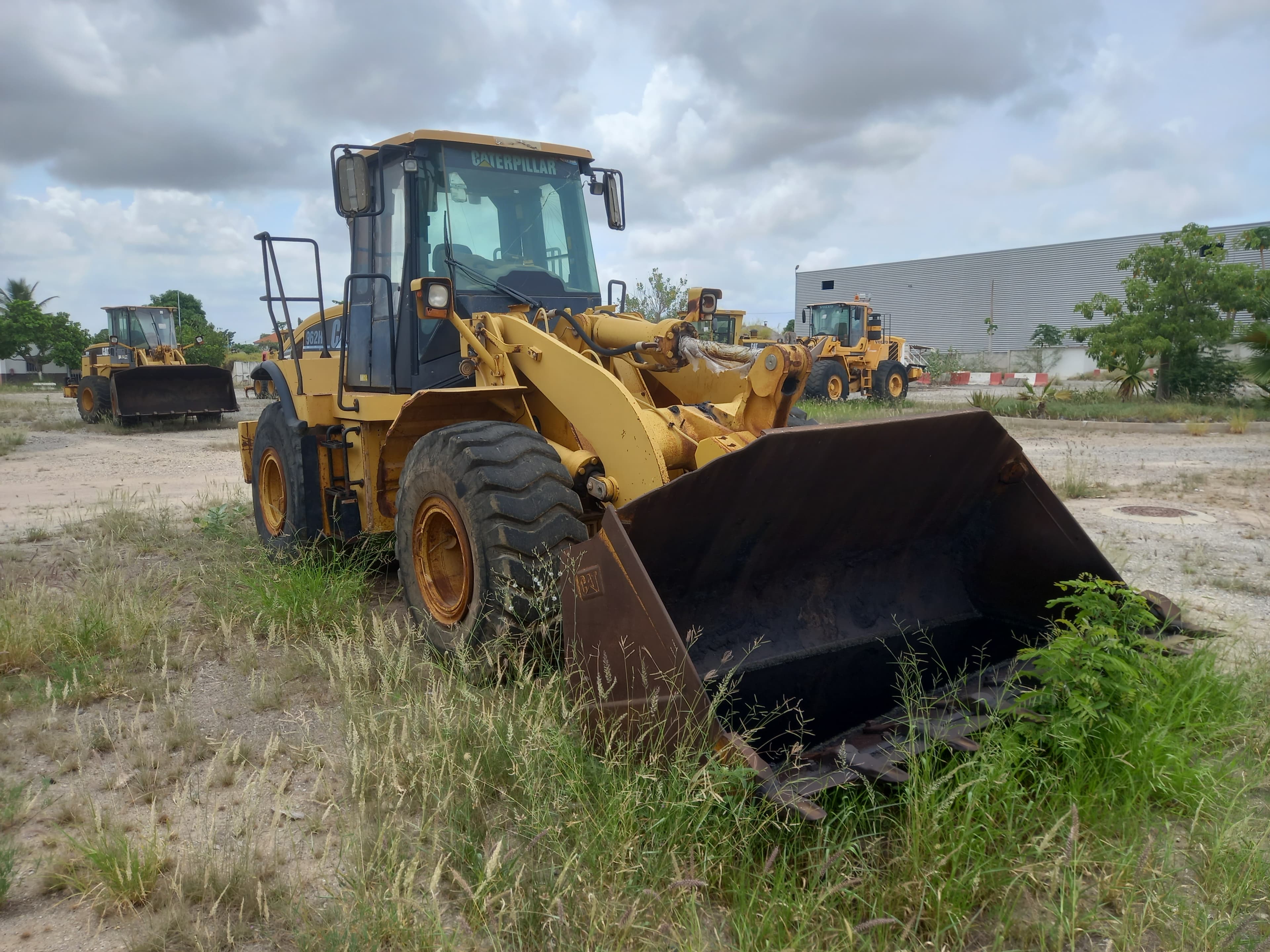 Pá Carregadora de Pneus da marca CATERPILLAR, modelo 962H — image 5