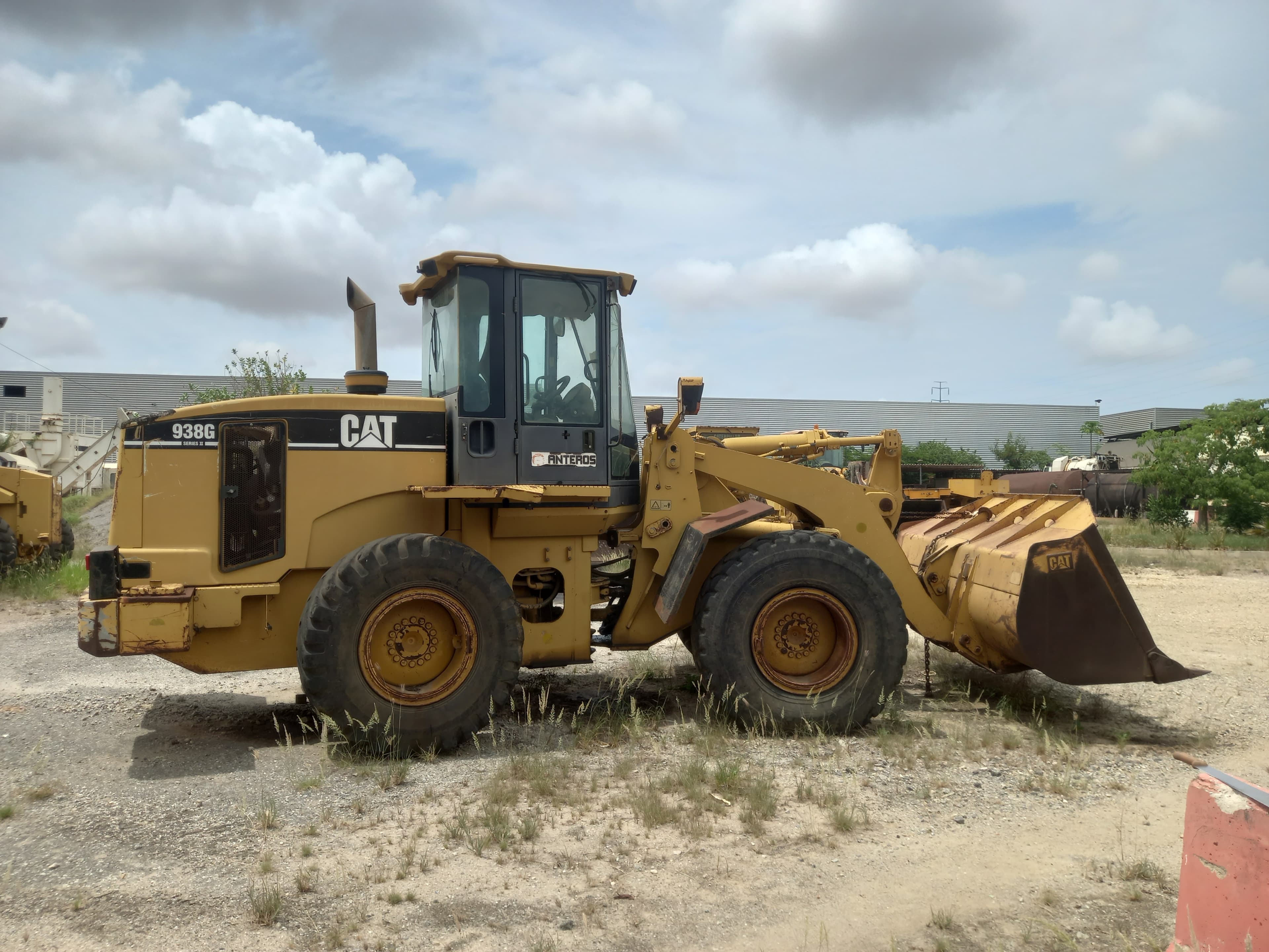 Pá Carregadora de Pneus da marca CATERPILLAR, modelo 938G — imagen 4