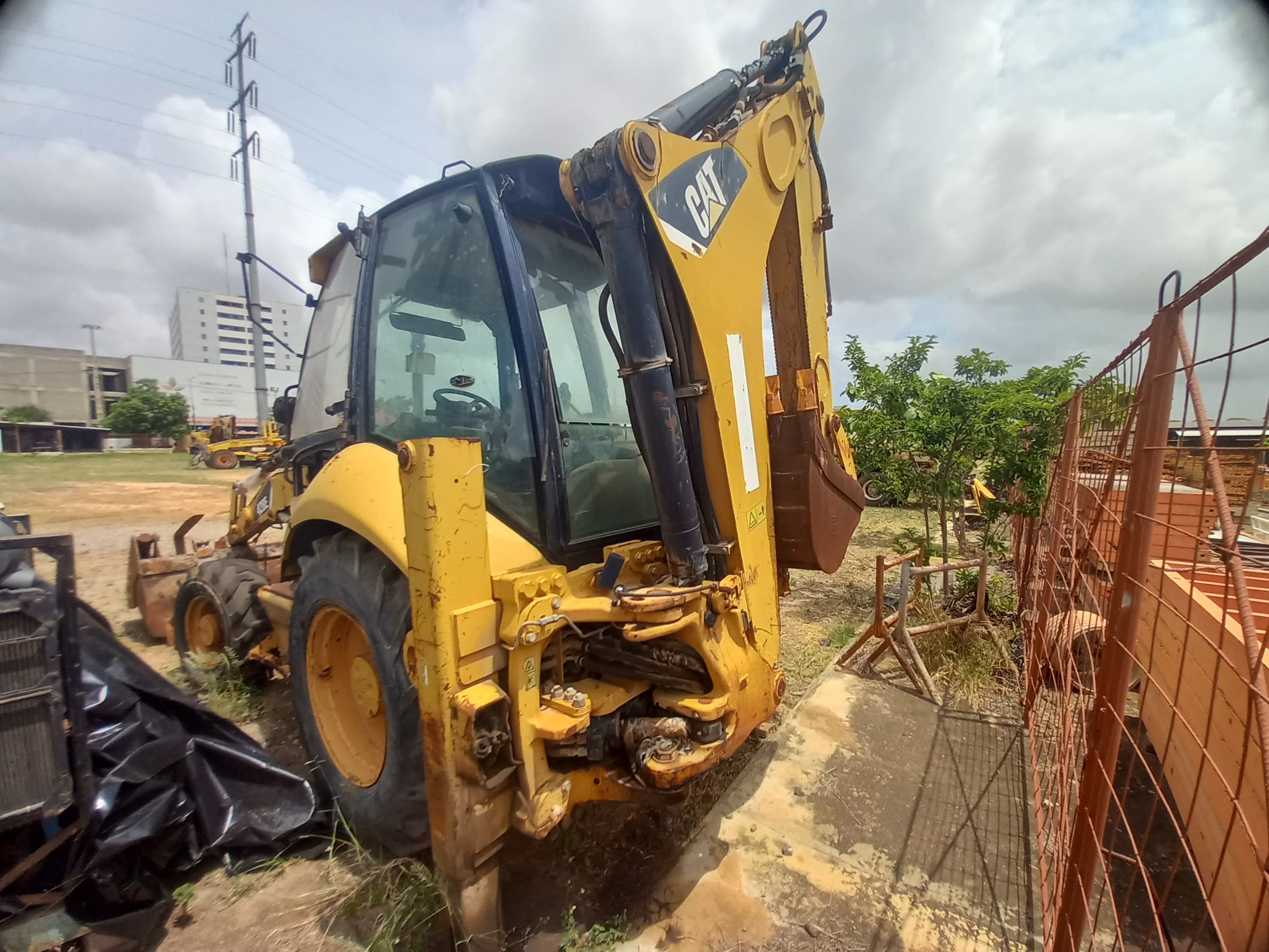 Conj. Ind. Pala y retroexcavadora neumática de la marca CATERPILLAR, modelo 428E — imagen 7