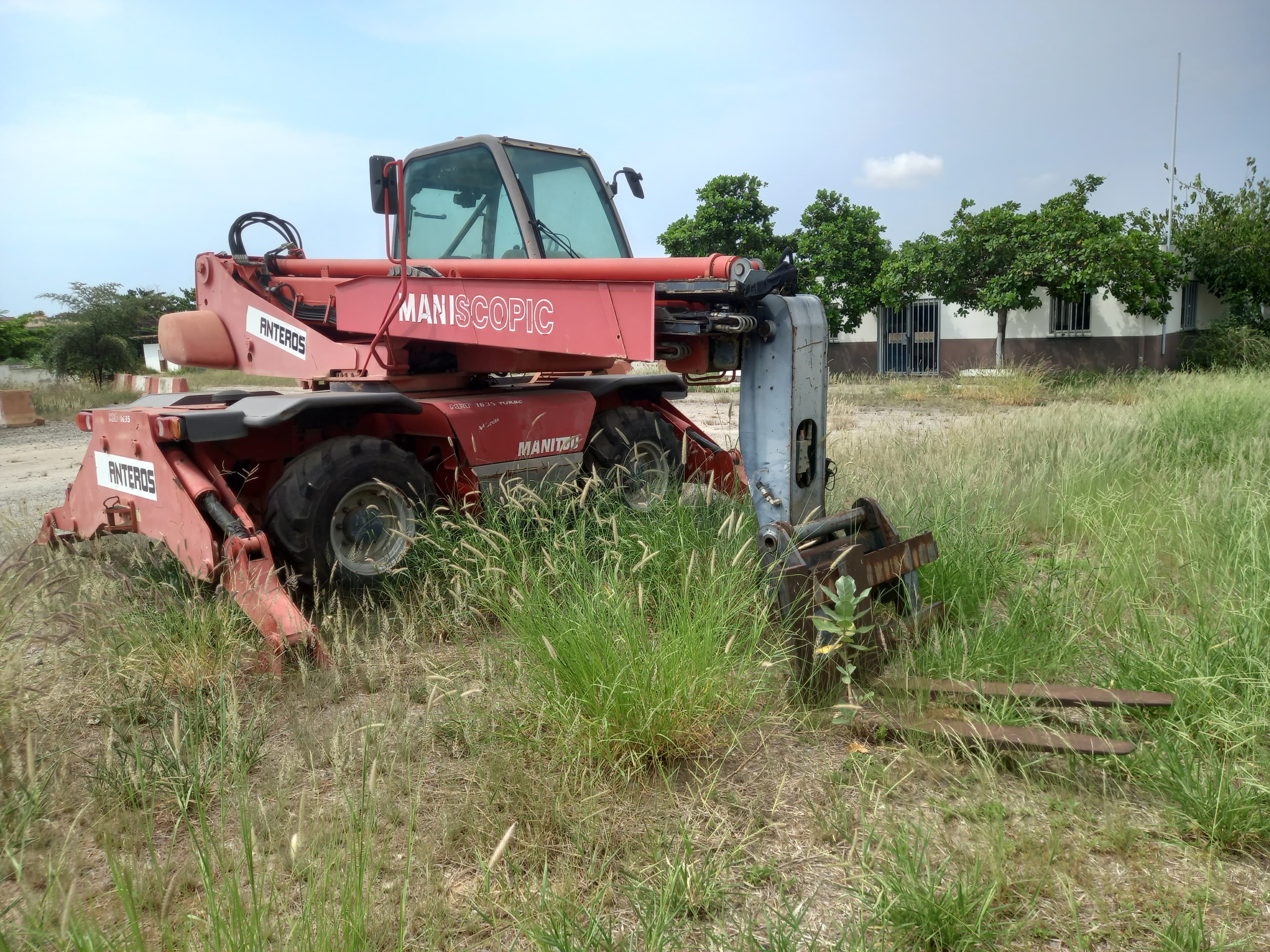 Multicarregador da marca MANITOU, modelo MRT 1635 — imagen 2