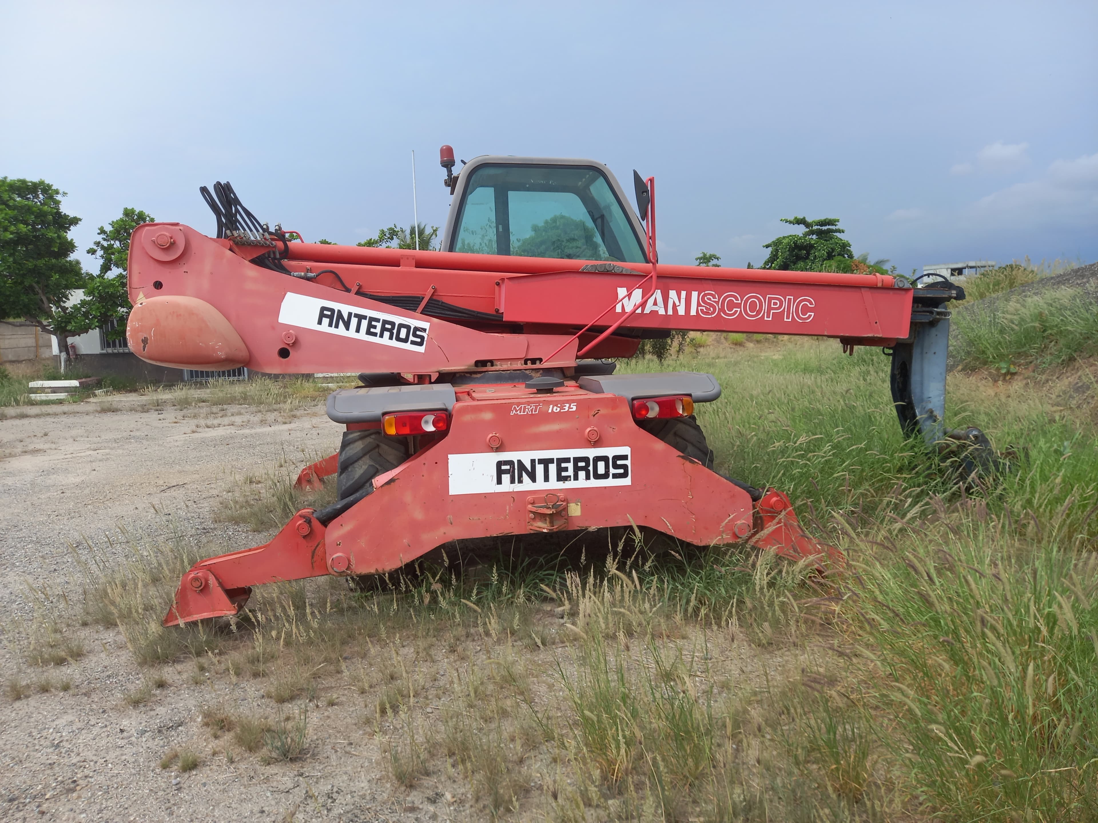 Multicarregador da marca MANITOU, modelo MRT 1635 — imagen 3