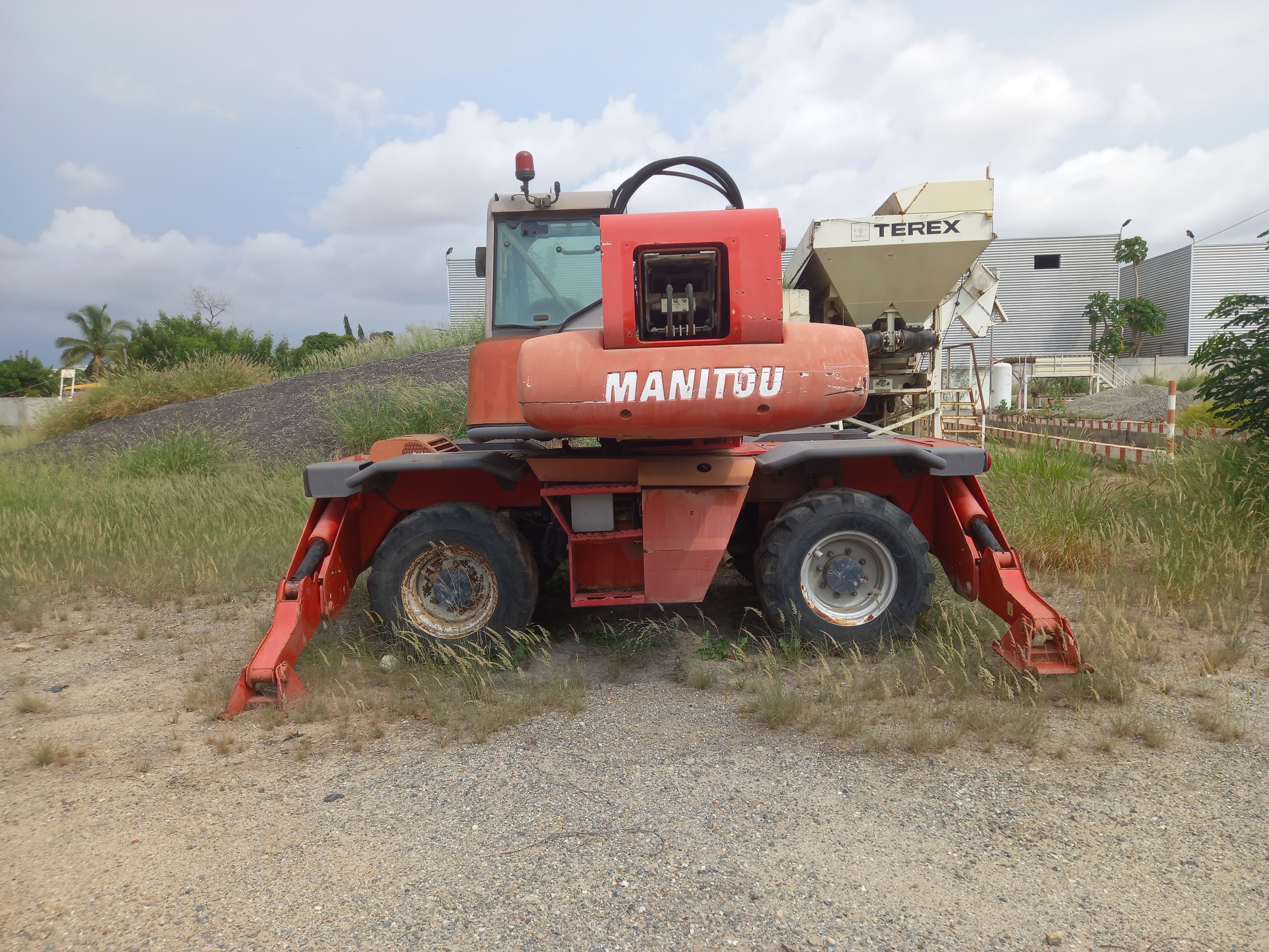 Multicarregador da marca MANITOU, modelo MRT 1635 — imagen 5