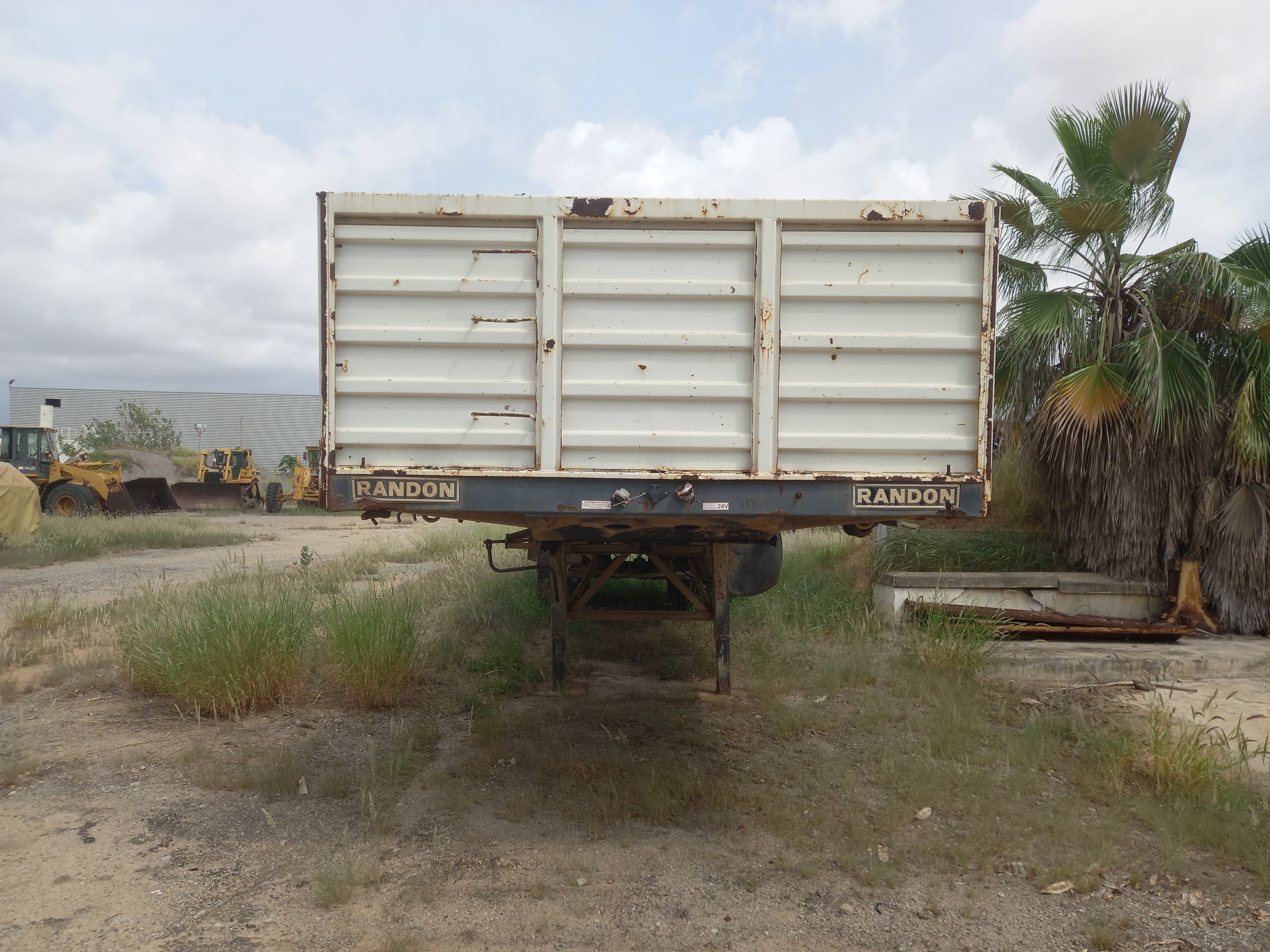 Semirreboque Carga Geral da marca RANDON, modelo SR CS MT 02 35 — imagen 3