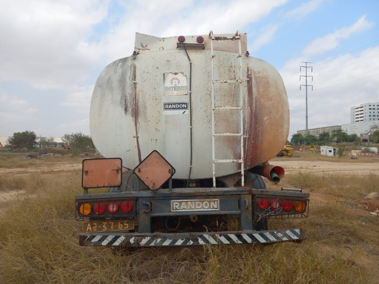 Semirreboque Cisterna de Combustível da marca RANDON, modelo SRTQLT0235 — imagem 11