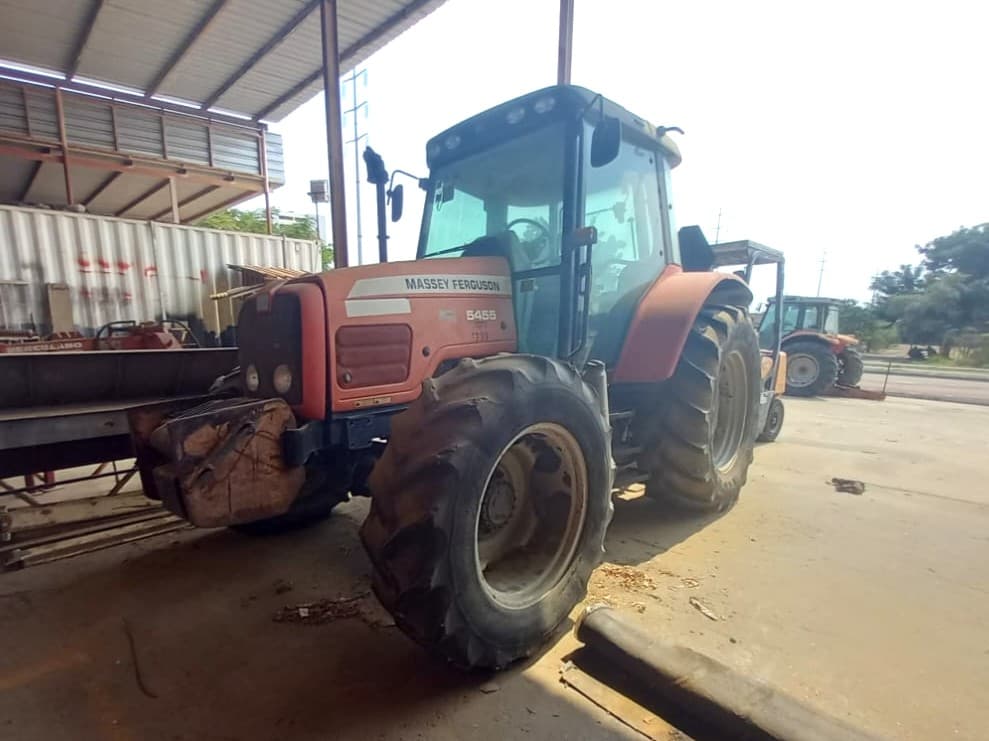 Trator Agrícola da marca MASSEY FERGUSON, modelo 5455 — image 5