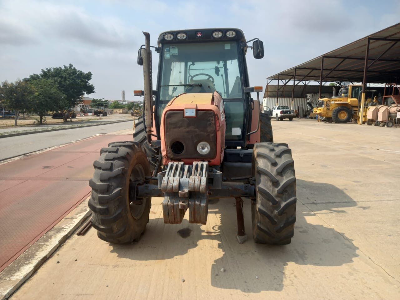 Trator Agrícola da marca MASSEY FERGUSON, modelo MF.5455 — imagen 3