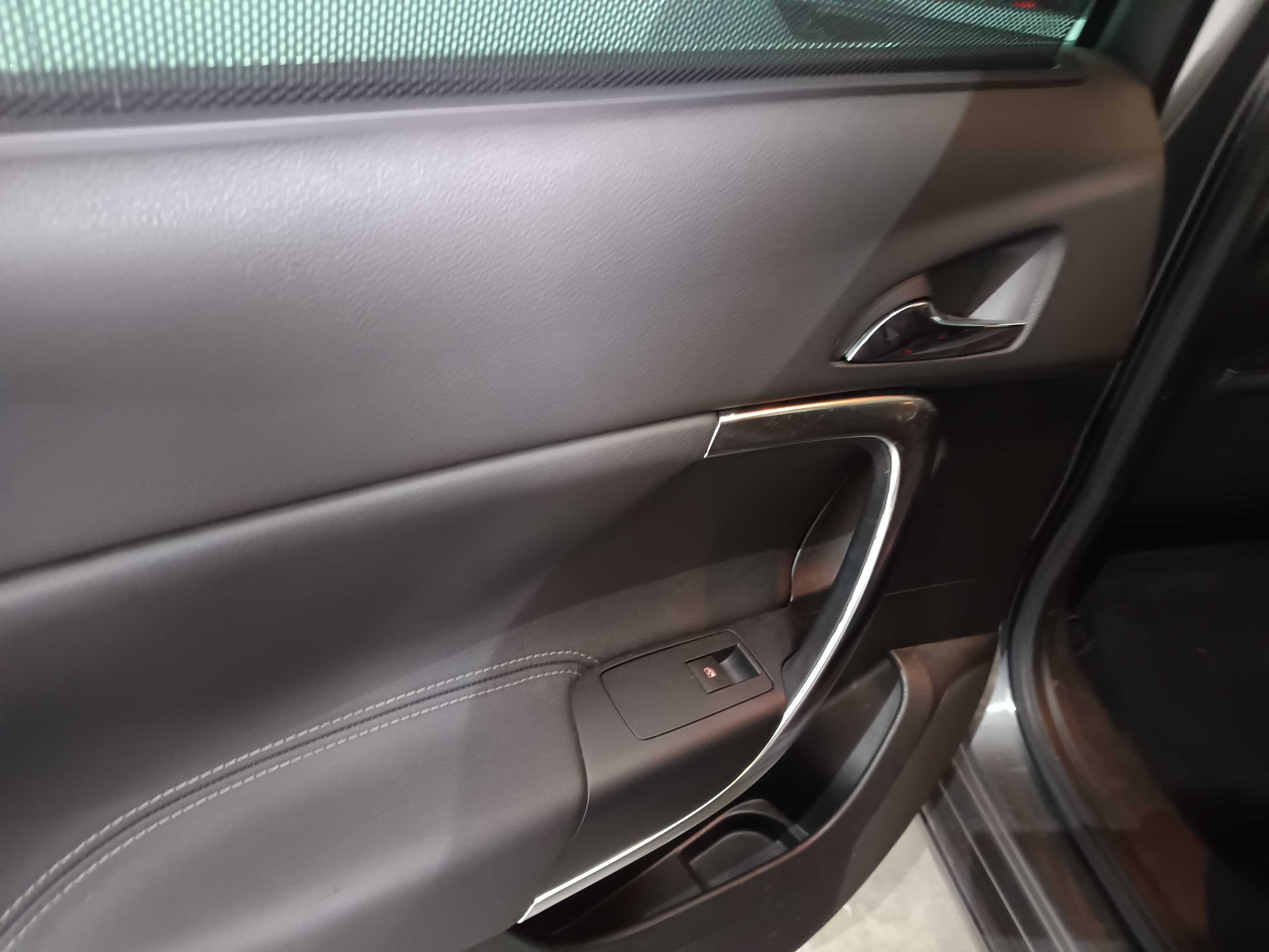 Opel Insígnia Sports Tourer Diesel CDTI · Ano 2010 — imagen 30