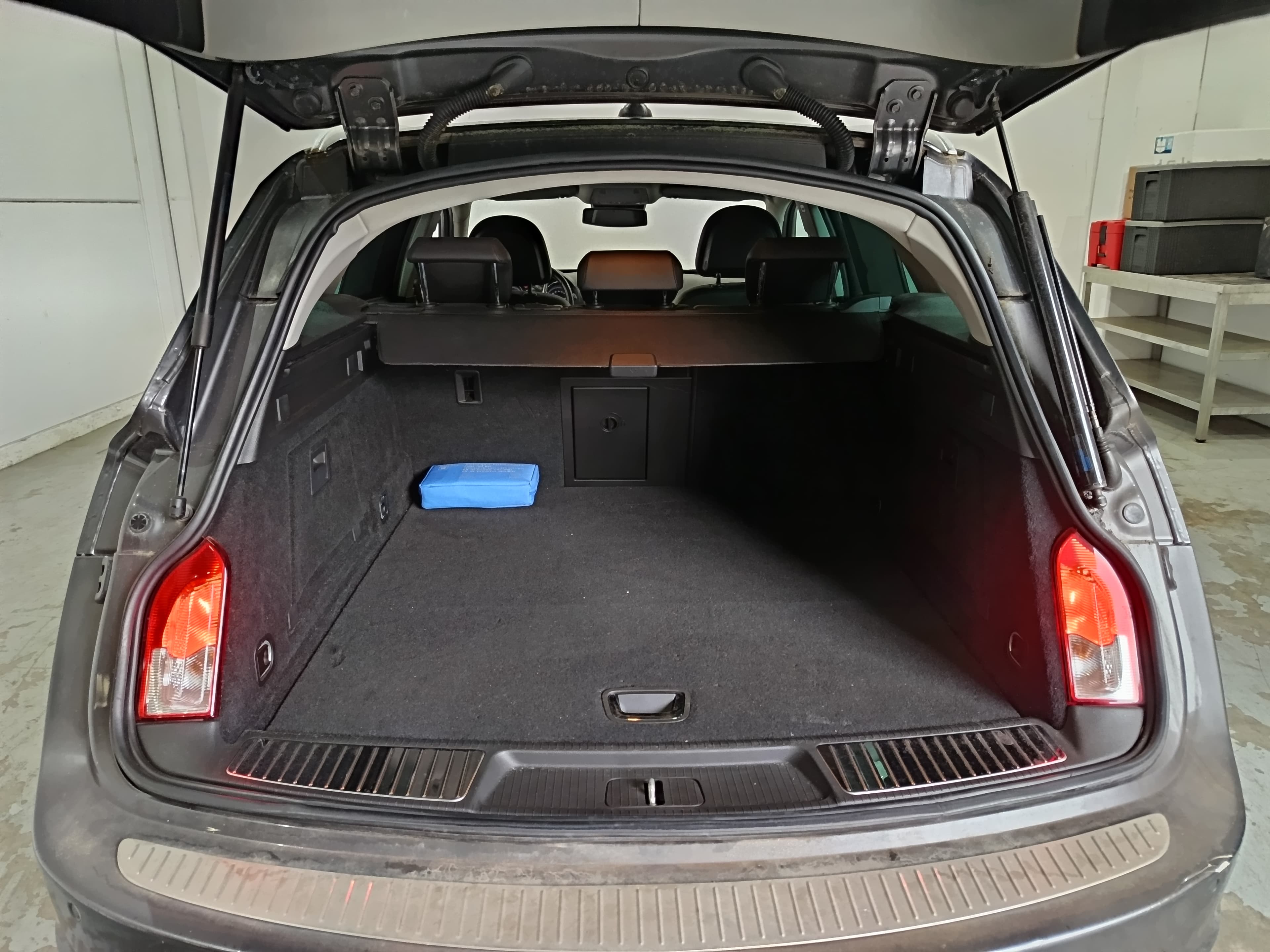 Opel Insígnia Sports Tourer Diesel CDTI · Ano 2010 — imagen 19