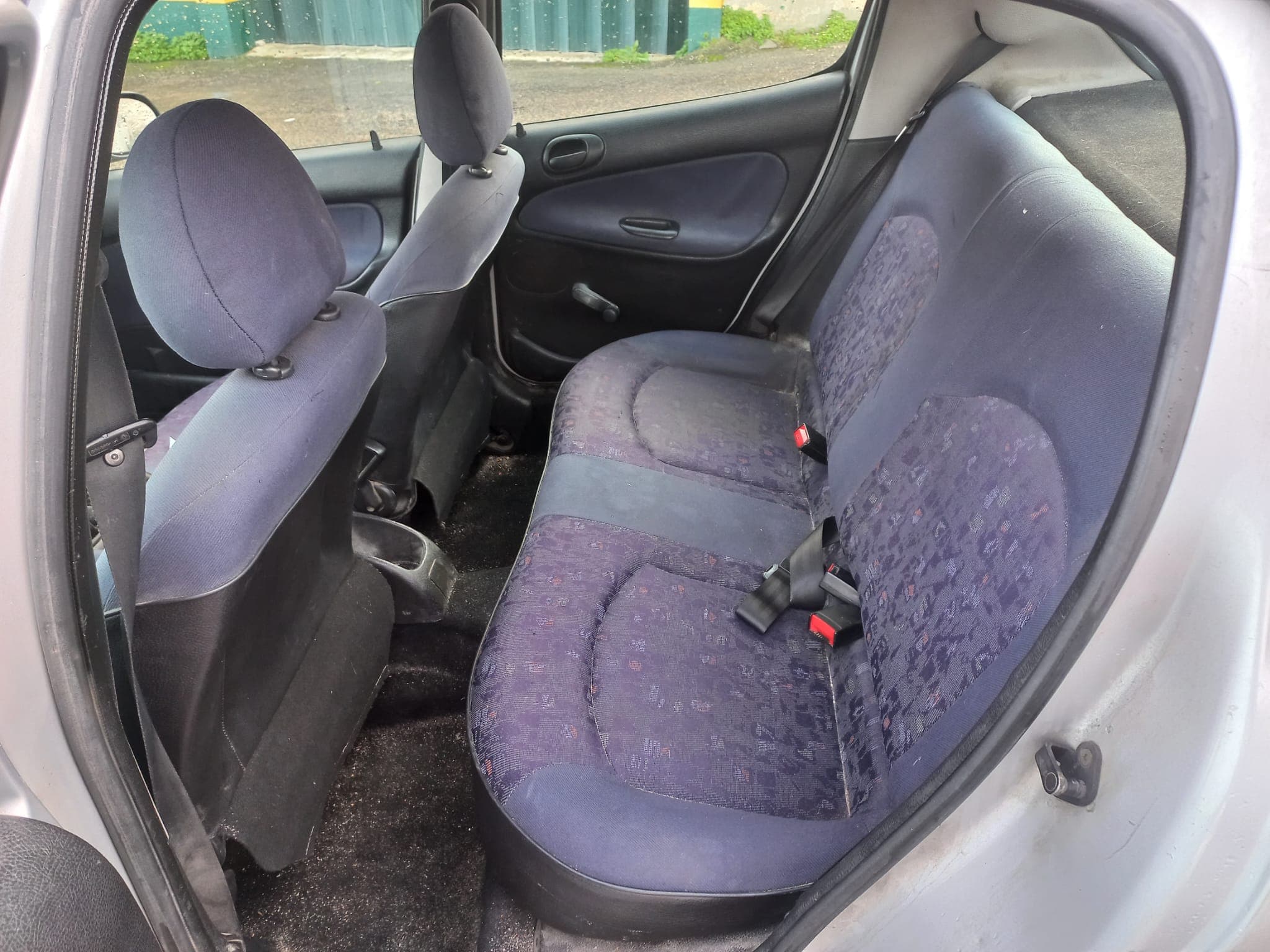 Peugeot 206 · Ano 1999 — image 12