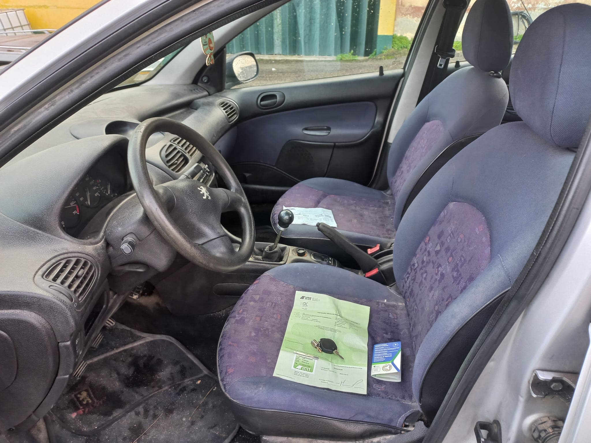 Peugeot 206 · Ano 1999 — image 13
