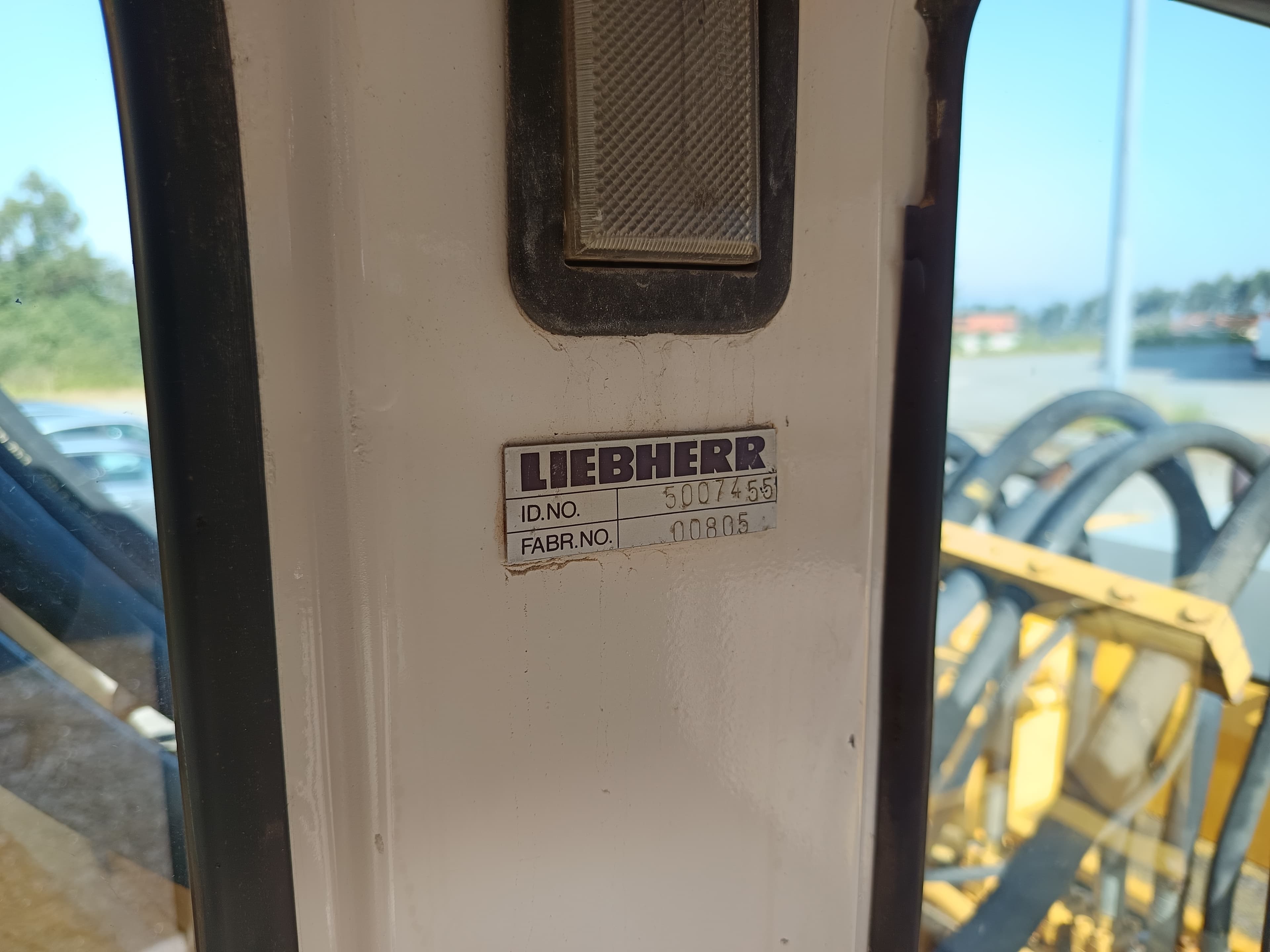 Giratória Liebherr · Ano 1994 — image 17