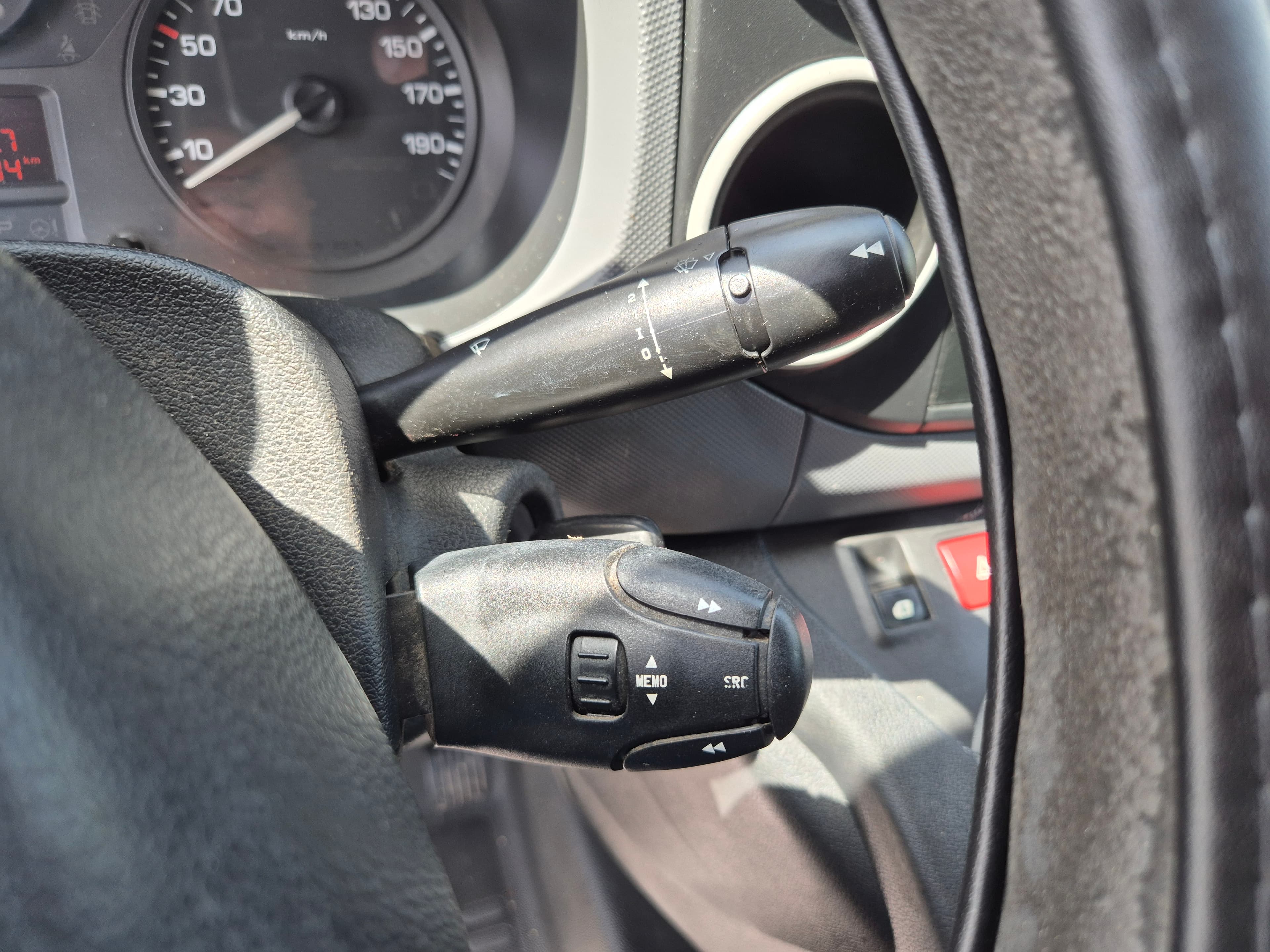 Peugeot Partner · Ano 2014 — image 19