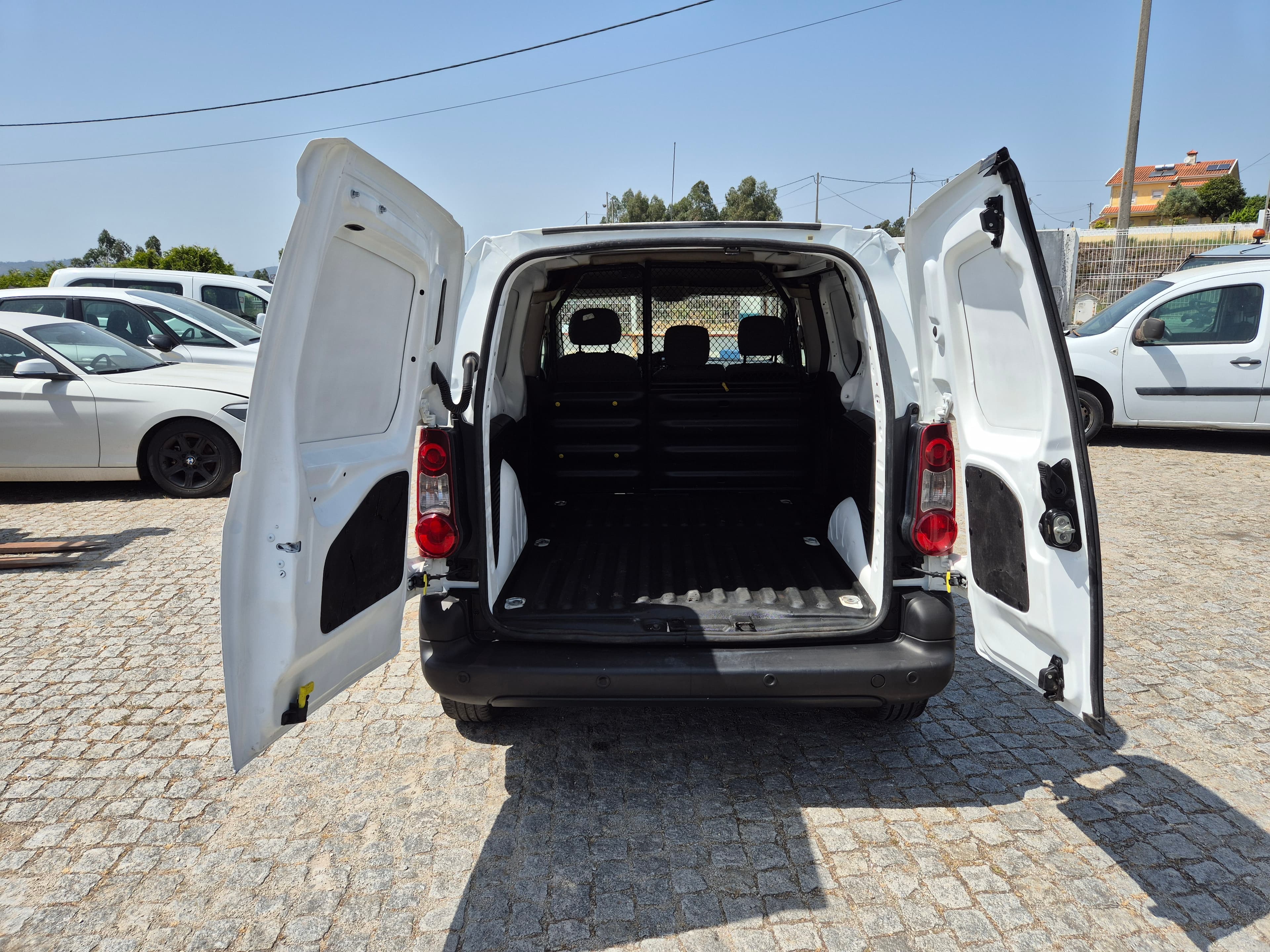 Peugeot Partner · Ano 2014 — image 7