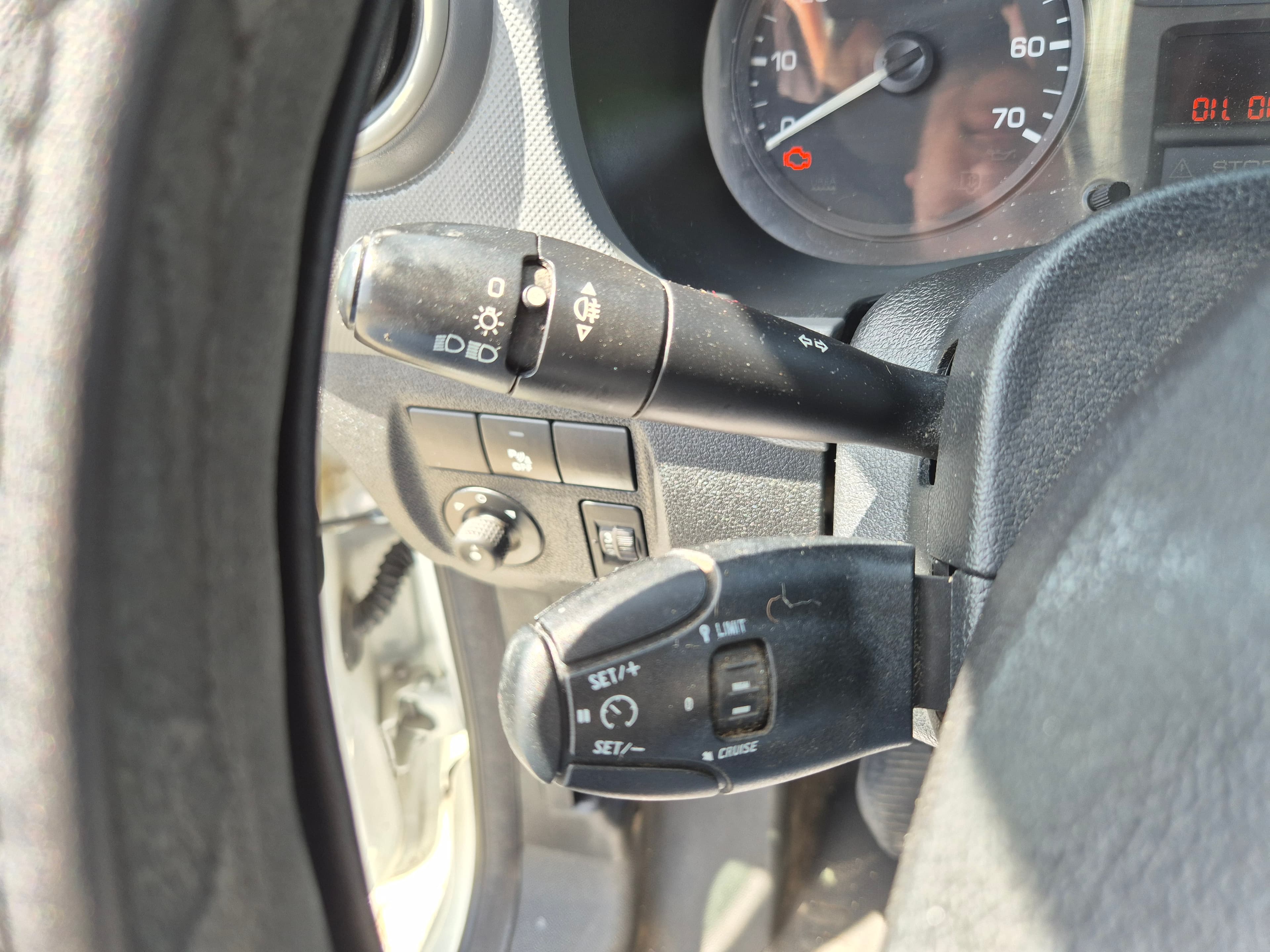 Peugeot Partner · Ano 2014 — image 18