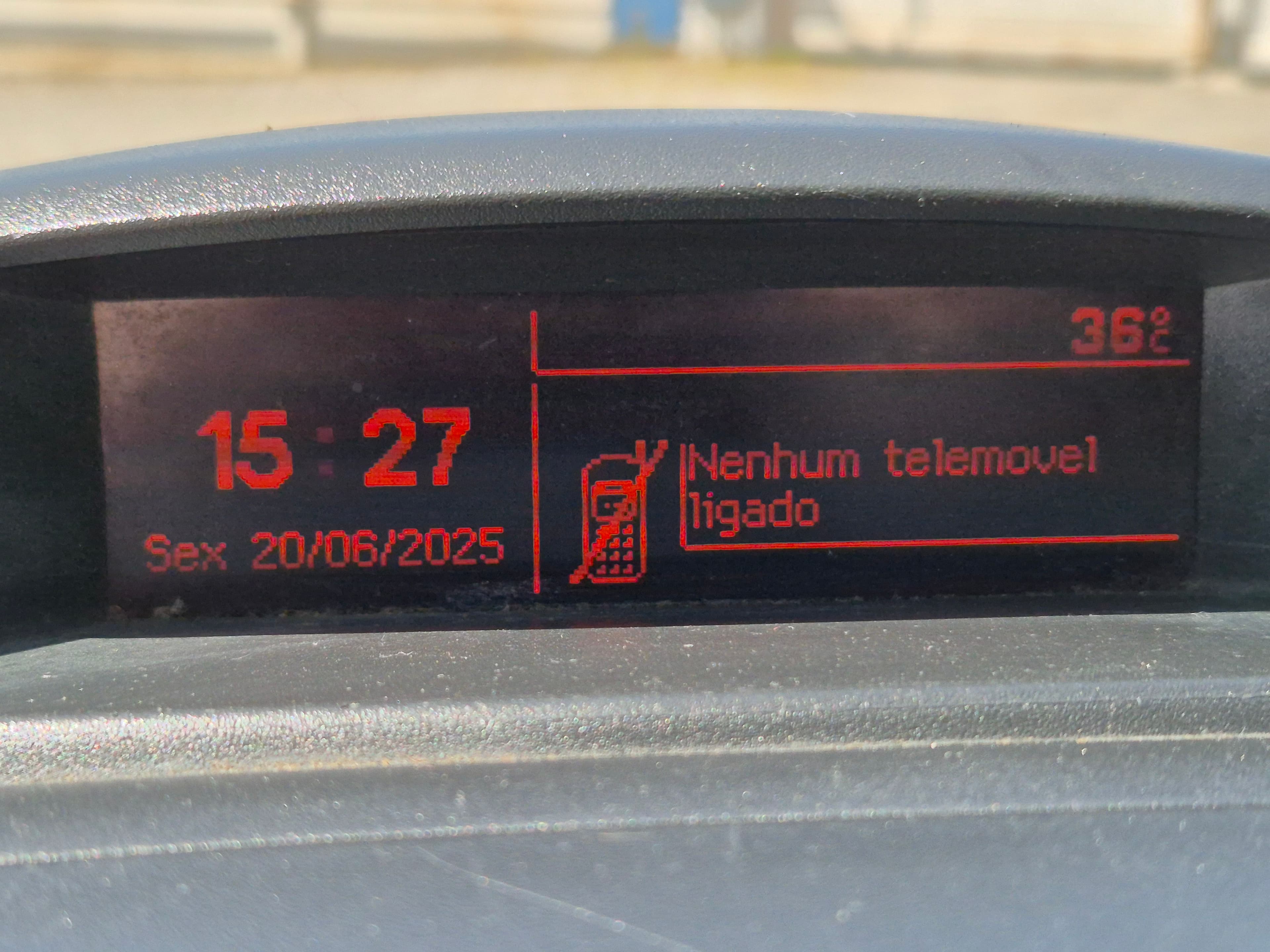 Peugeot Partner · Ano 2014 — image 25