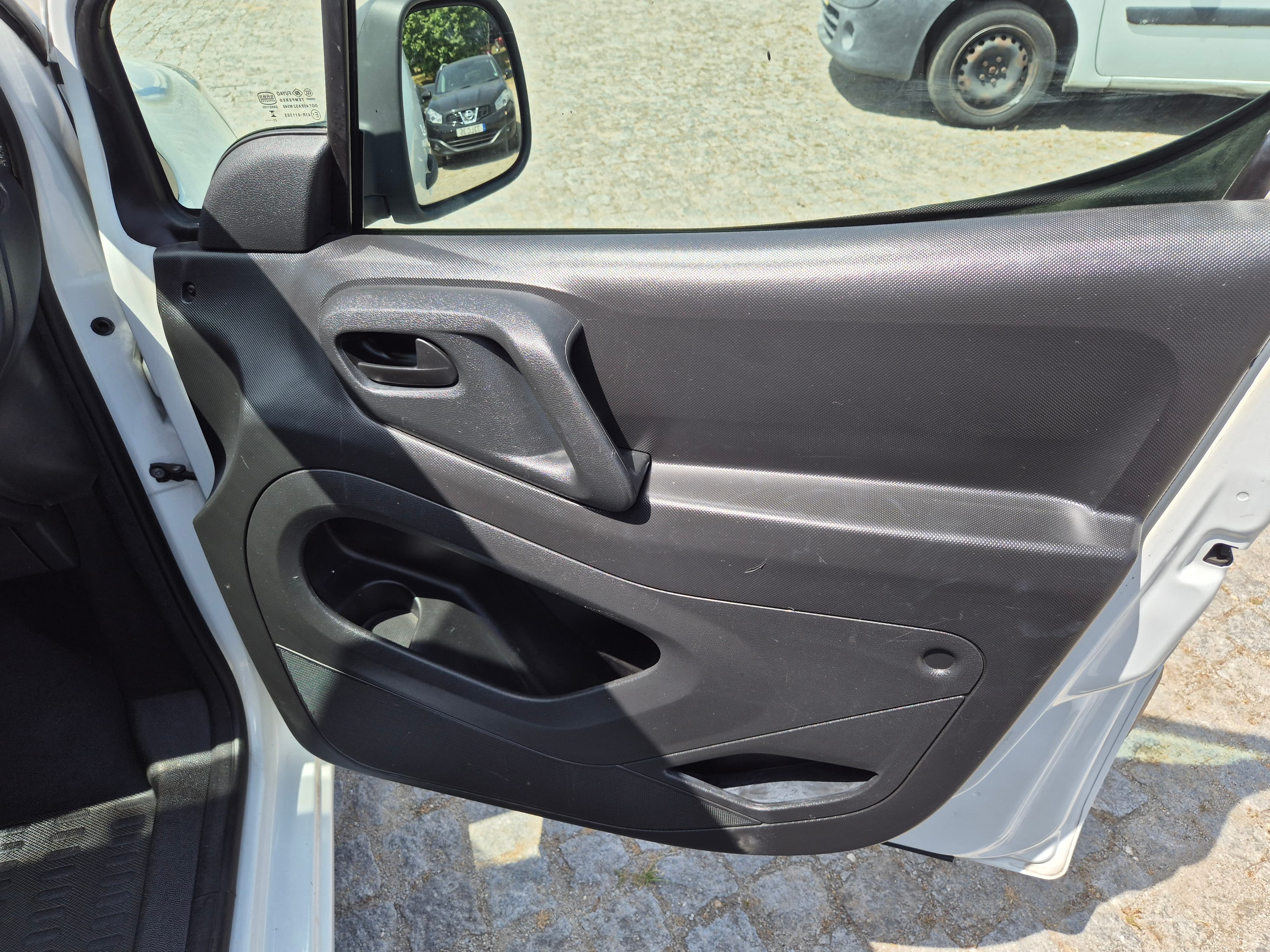 Peugeot Partner · Ano 2014 — image 20