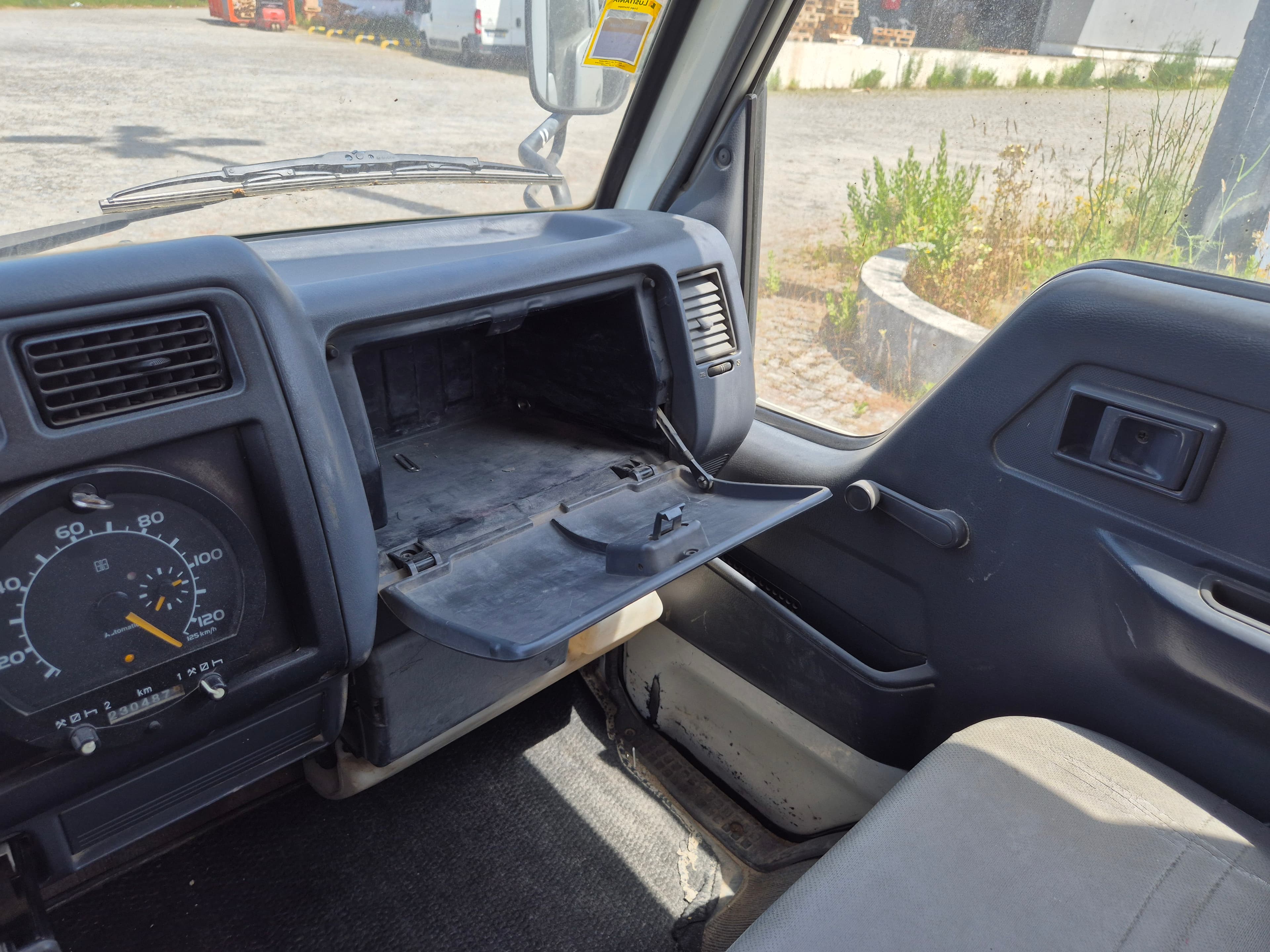 Toyota Dyna · Ano 2000 — imagem 35