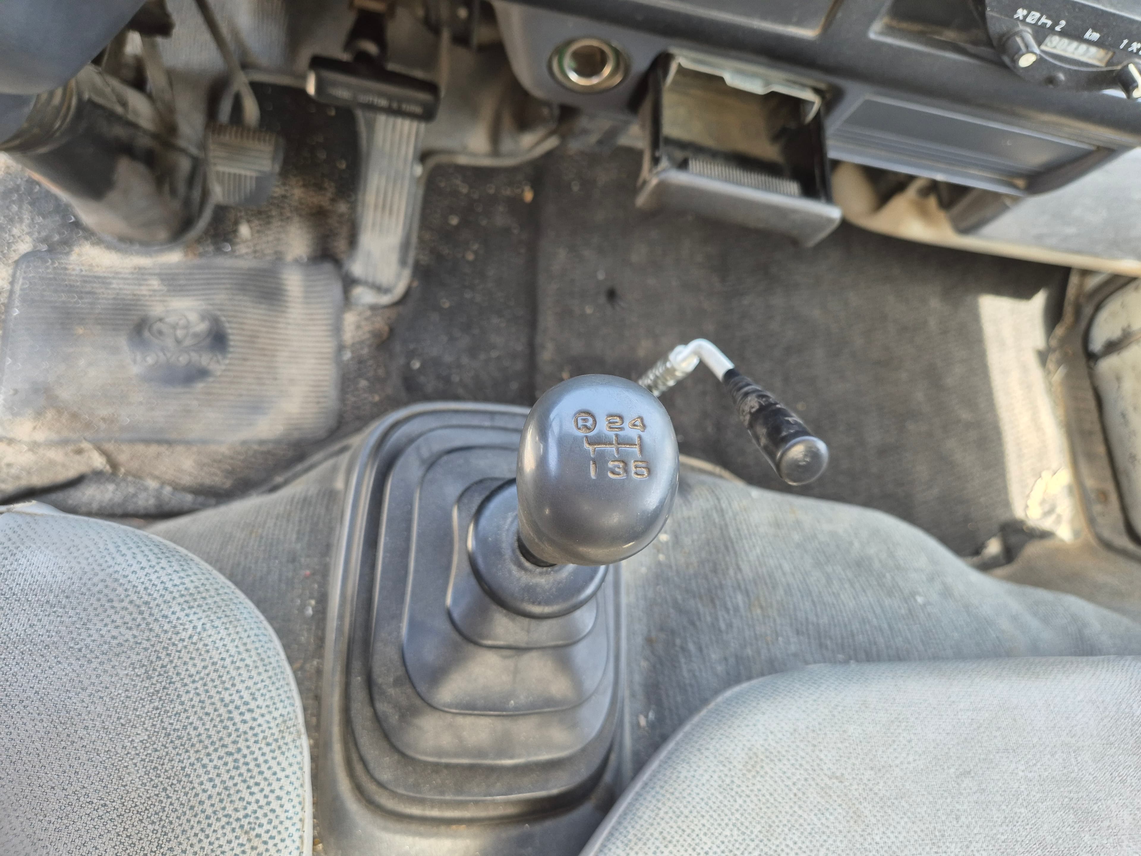 Toyota Dyna · Ano 2000 — imagem 30