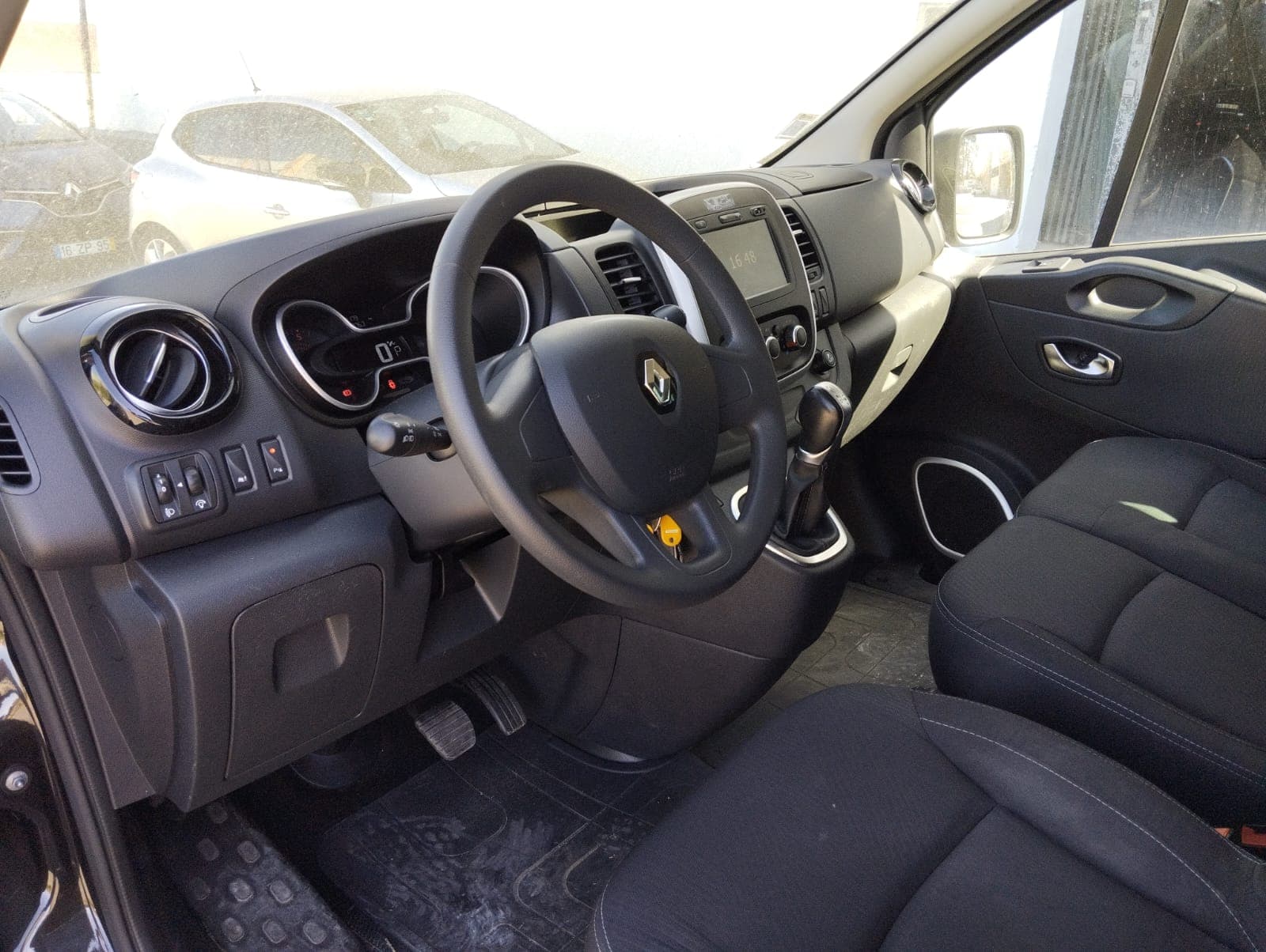 Renault Trafic · Ano 2020 — imagen 12