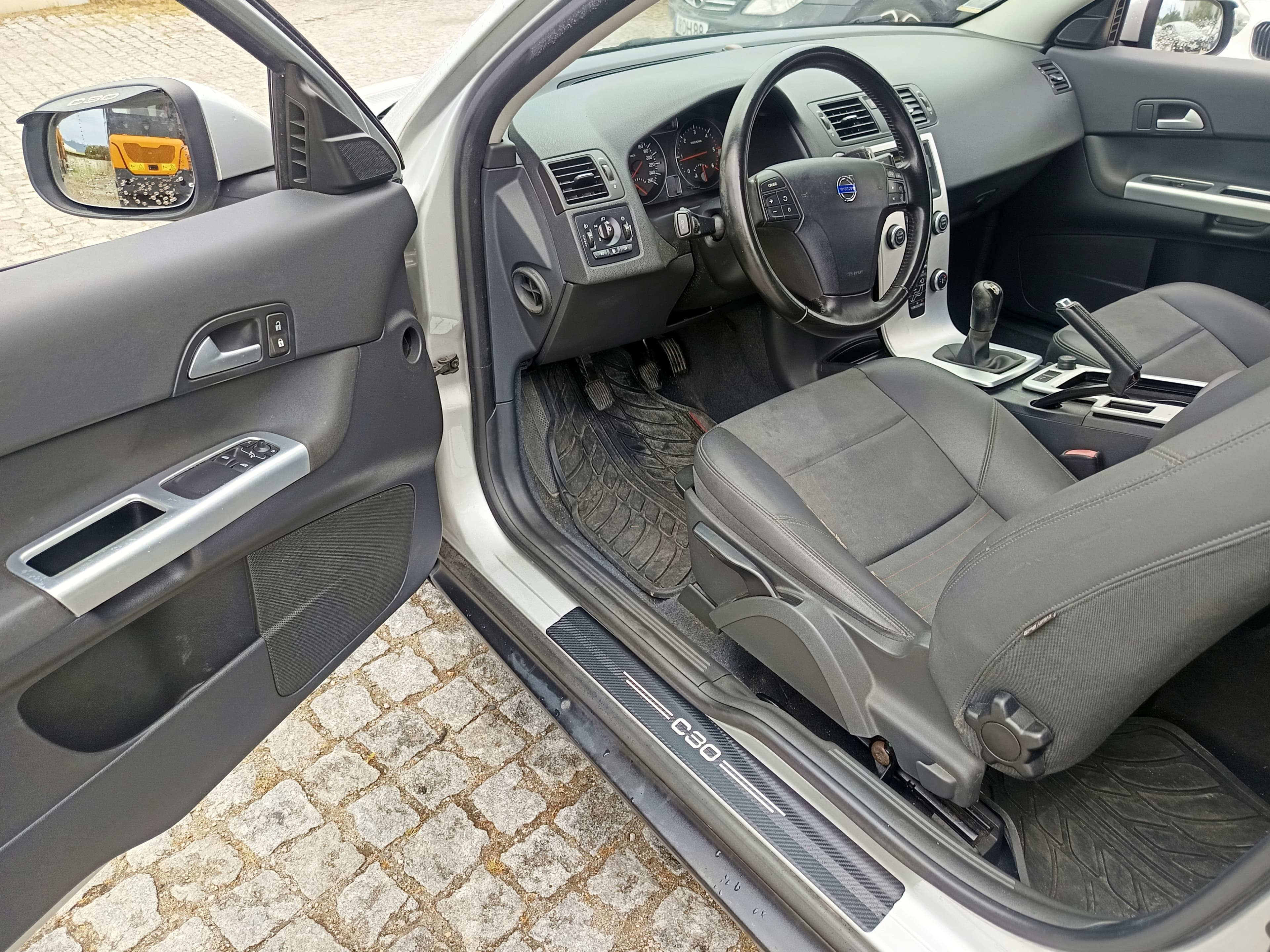 Volvo C30 · Ano 2010 — imagem 29