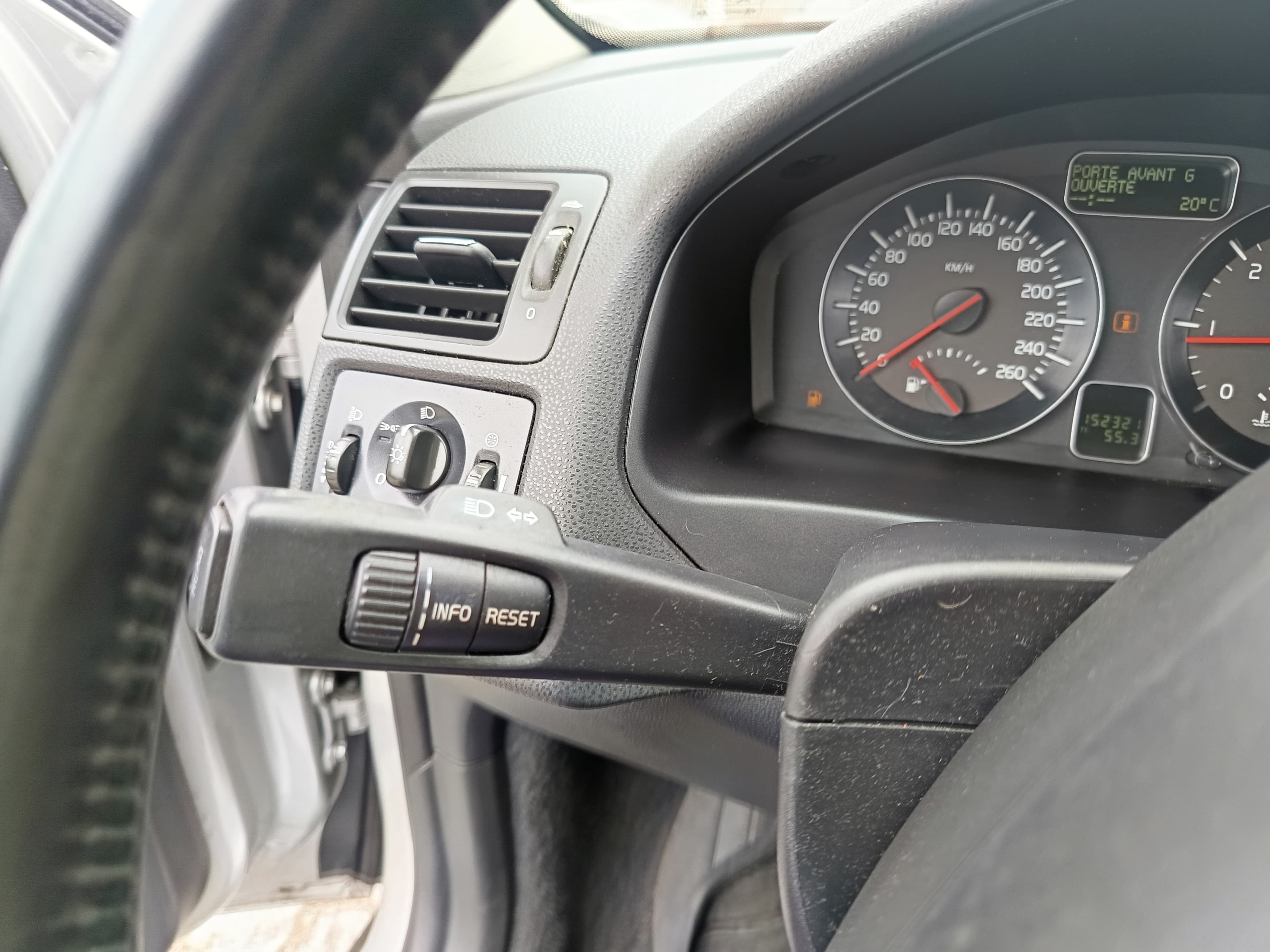Volvo C30 · Ano 2010 — imagem 39