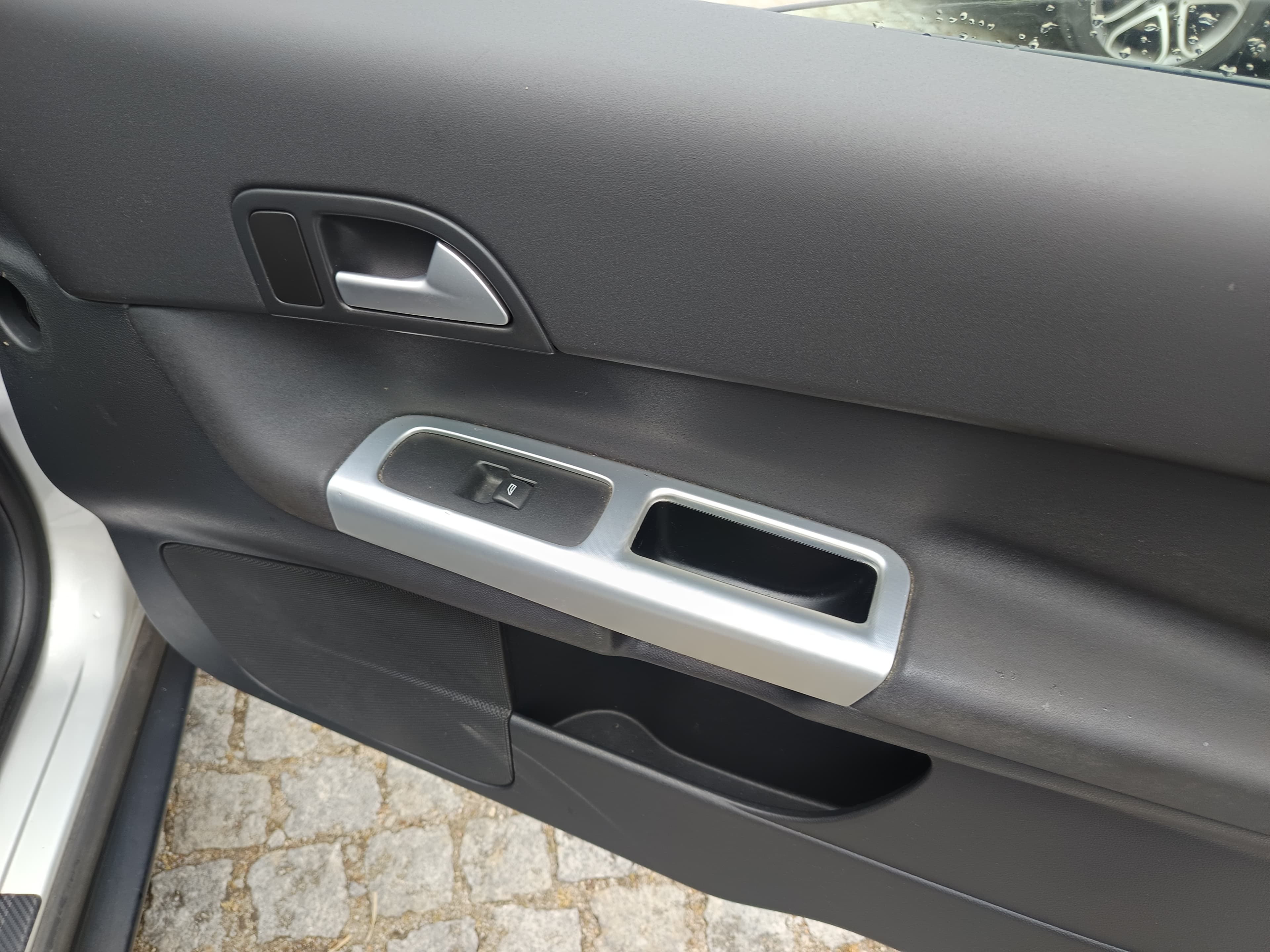 Volvo C30 · Ano 2010 — imagem 26