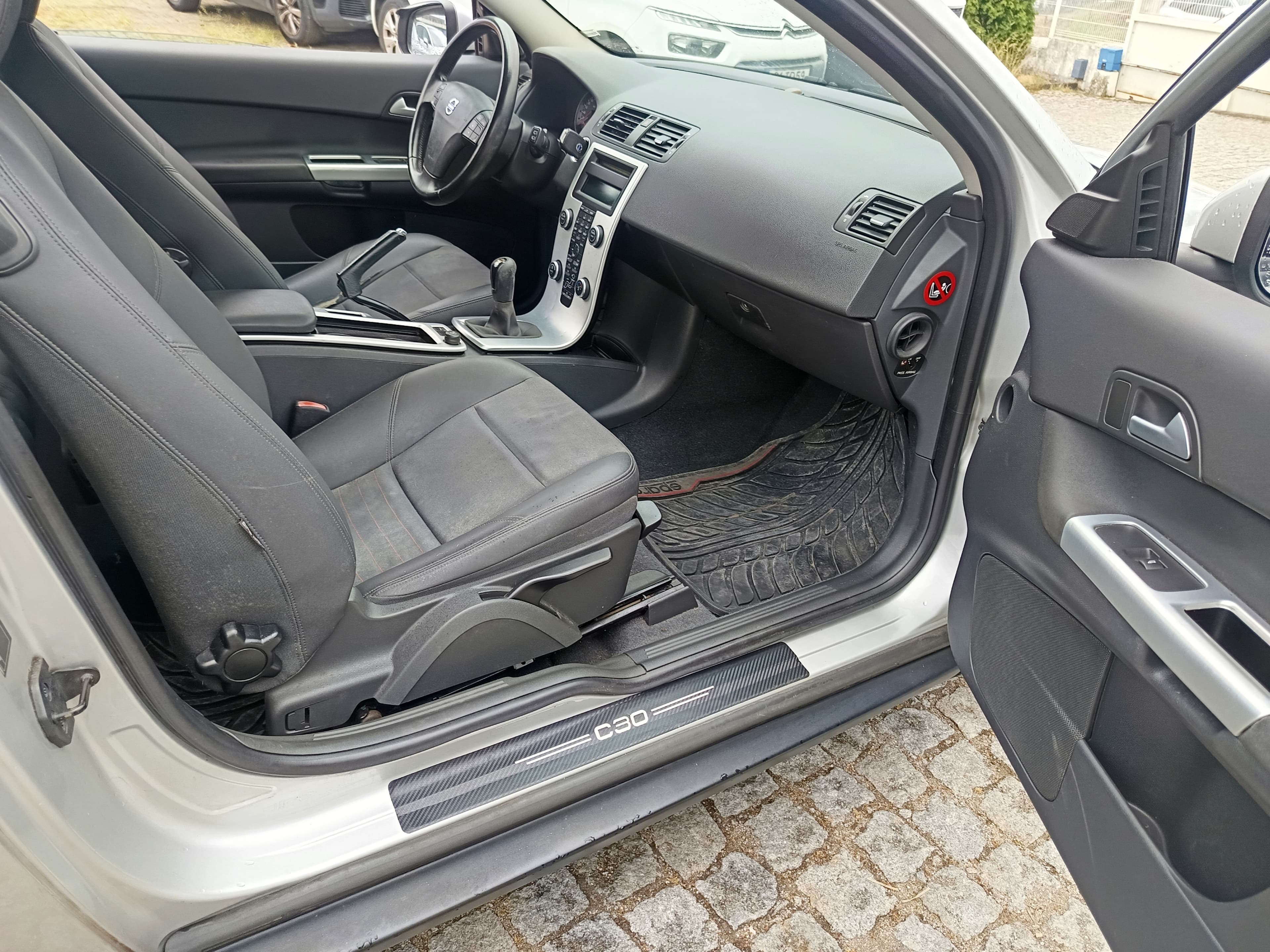 Volvo C30 · Ano 2010 — imagem 25