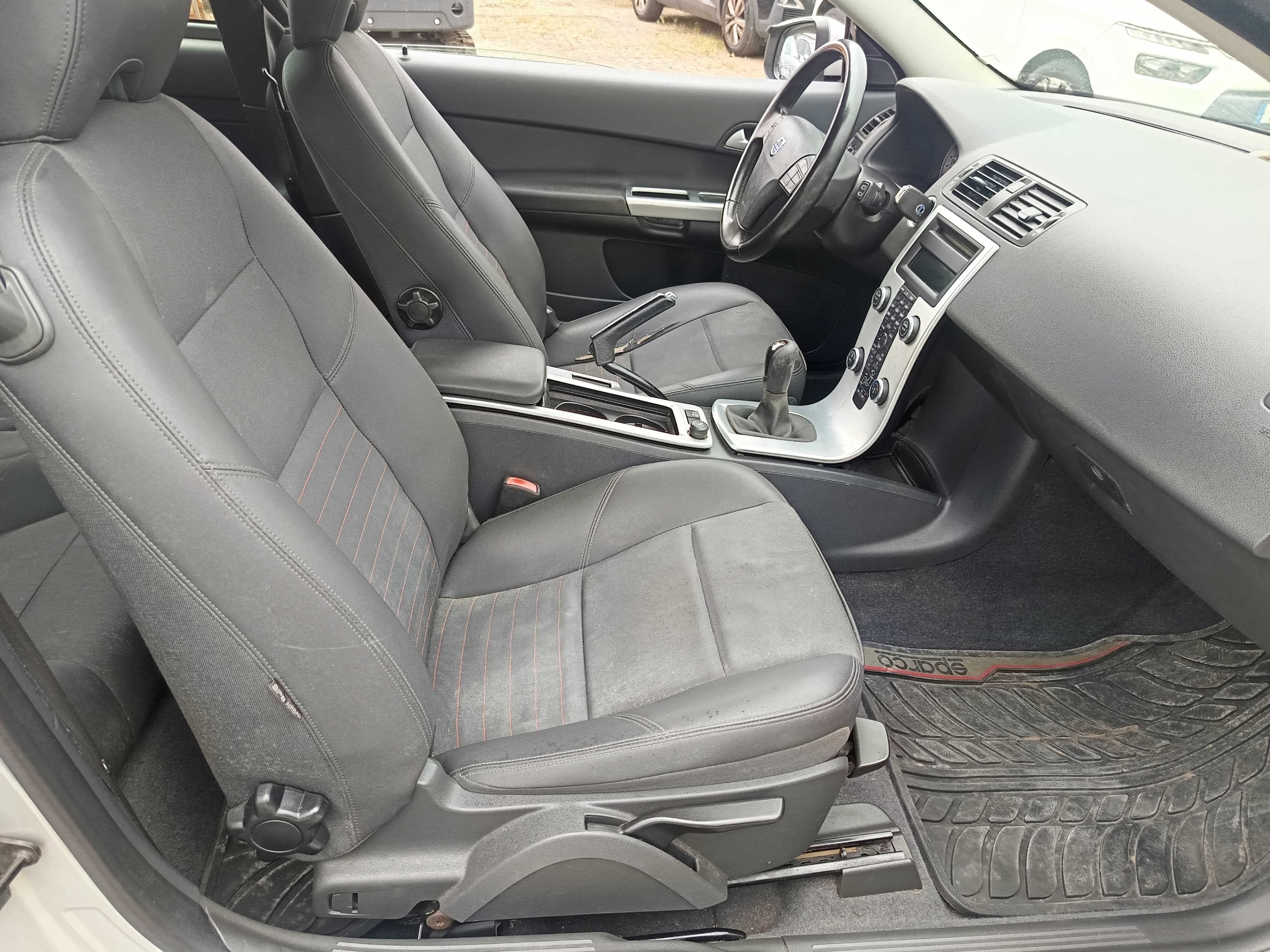 Volvo C30 · Ano 2010 — imagem 27
