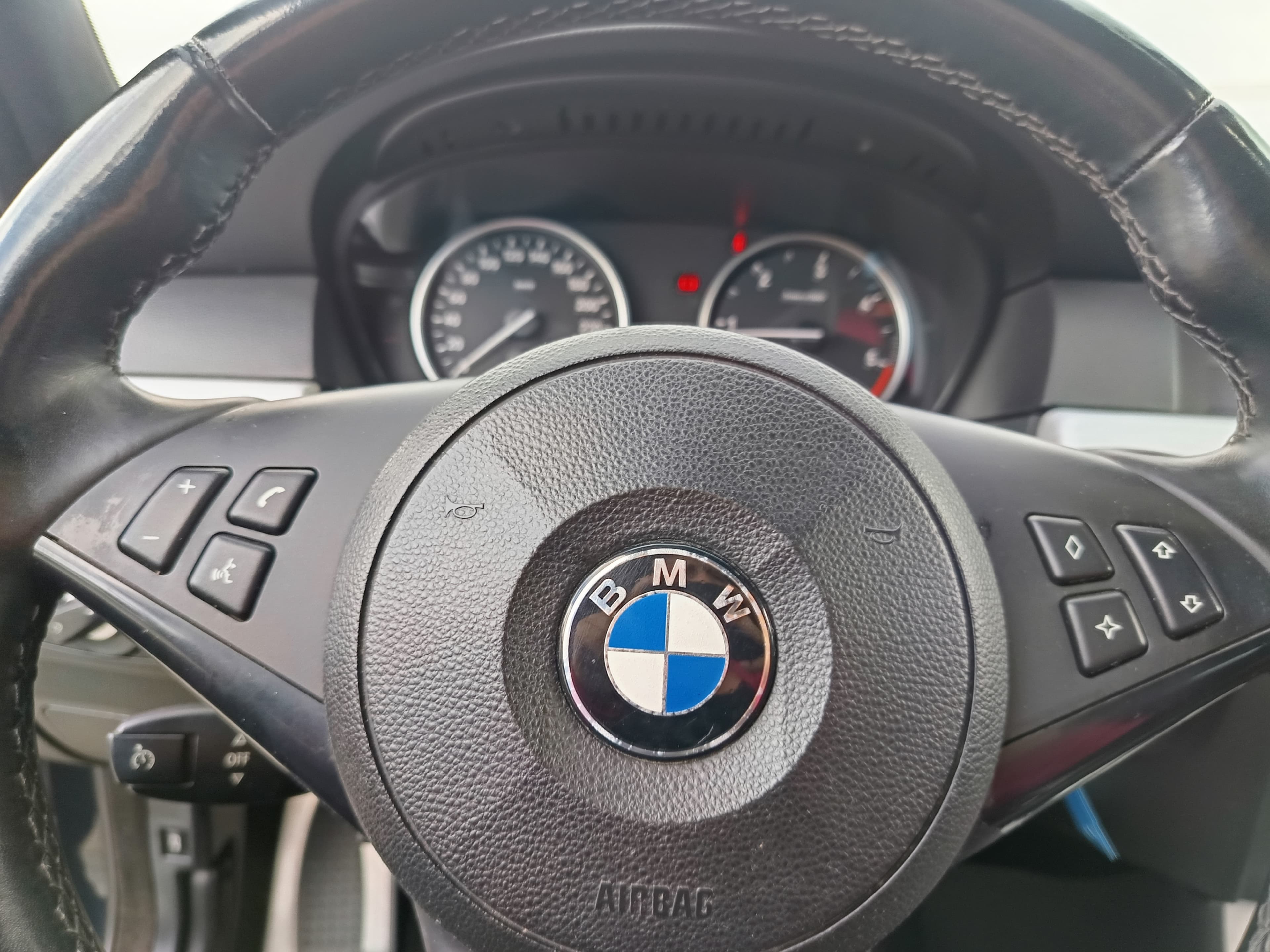 BMW 520D · Ano 2008 — imagen 36