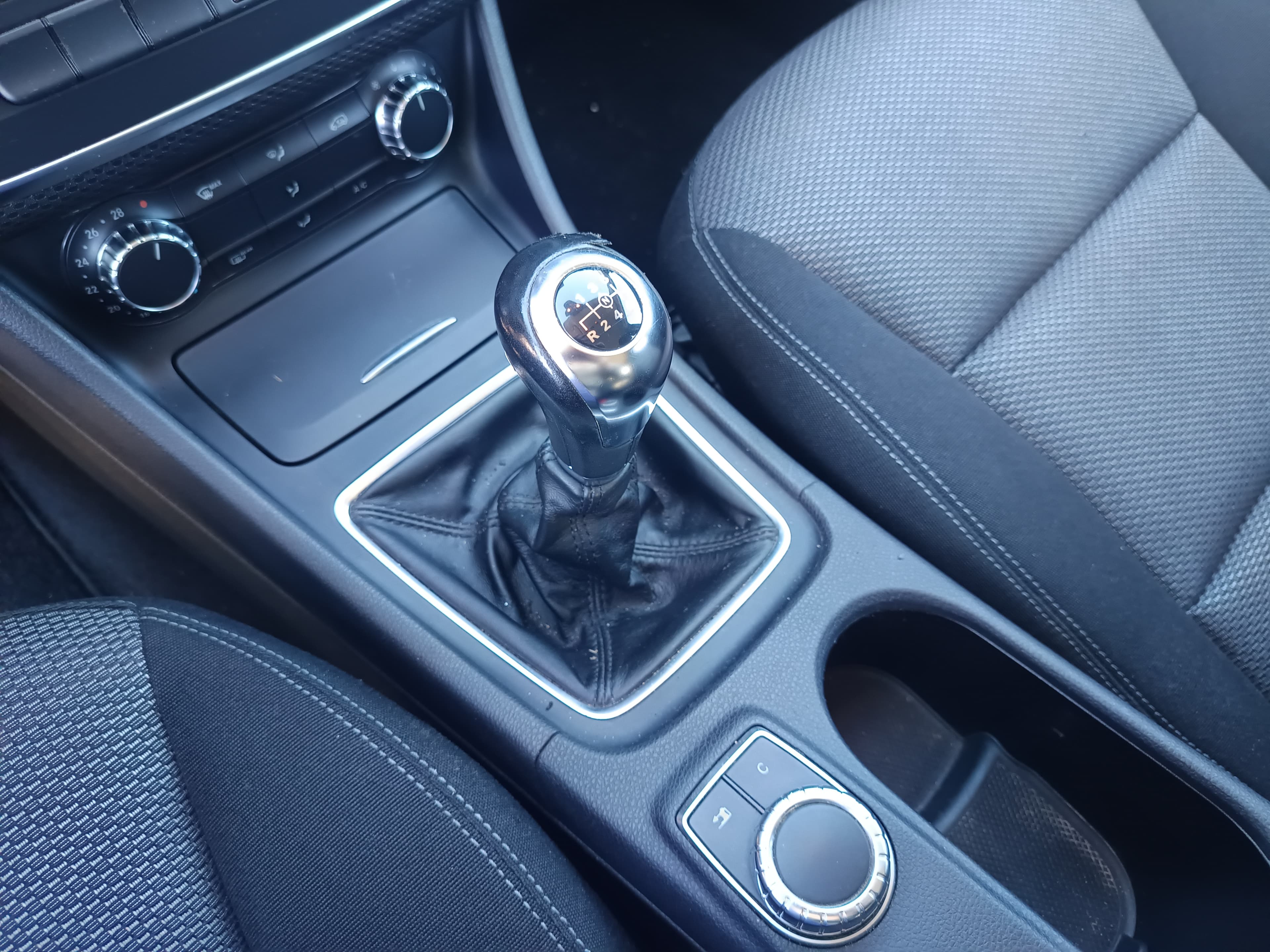 Mercedes-Benz A180 CDI · Ano 2013 — imagem 40