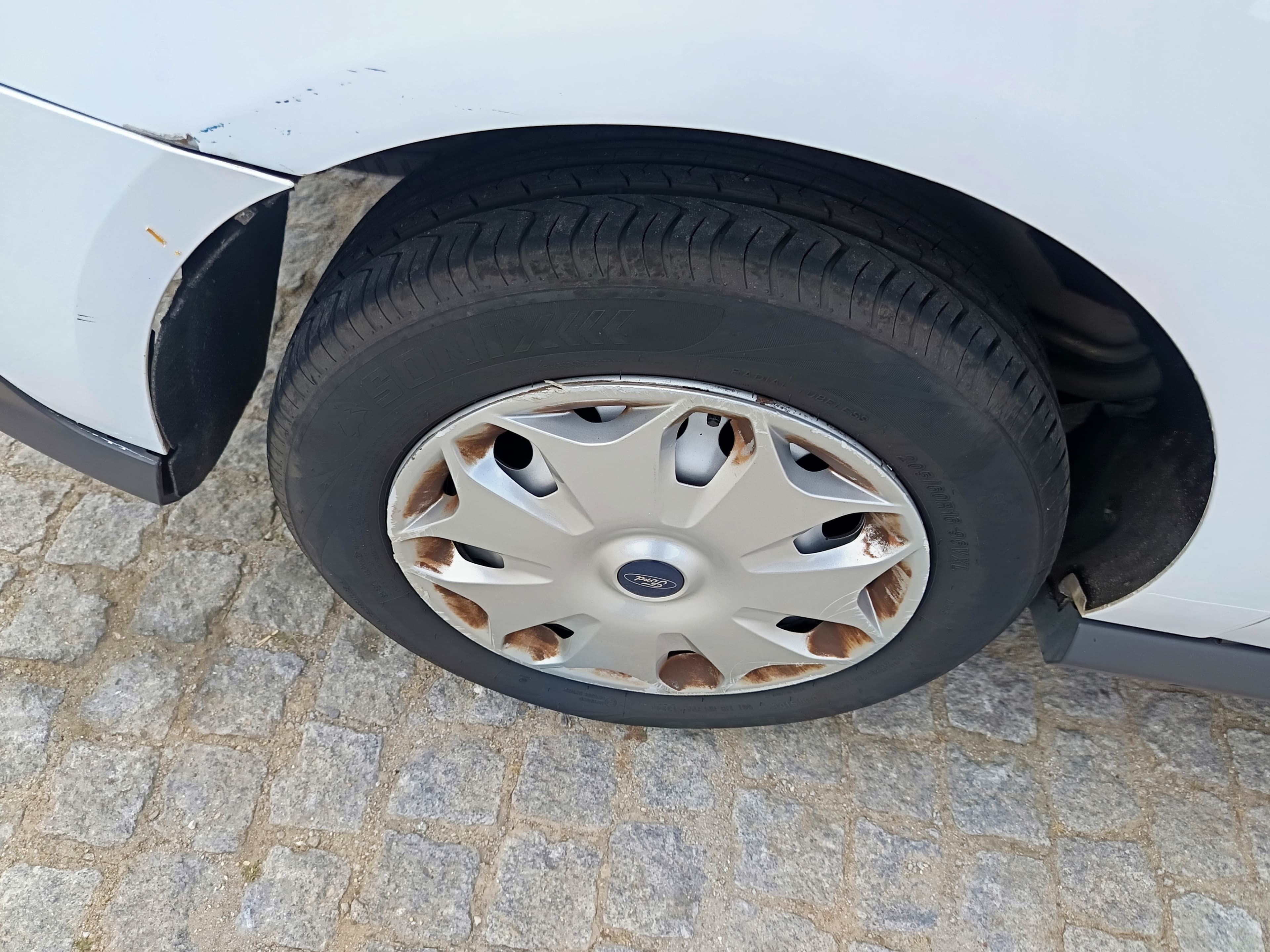 Ford Transit Connect · Ano 2014 — image 9