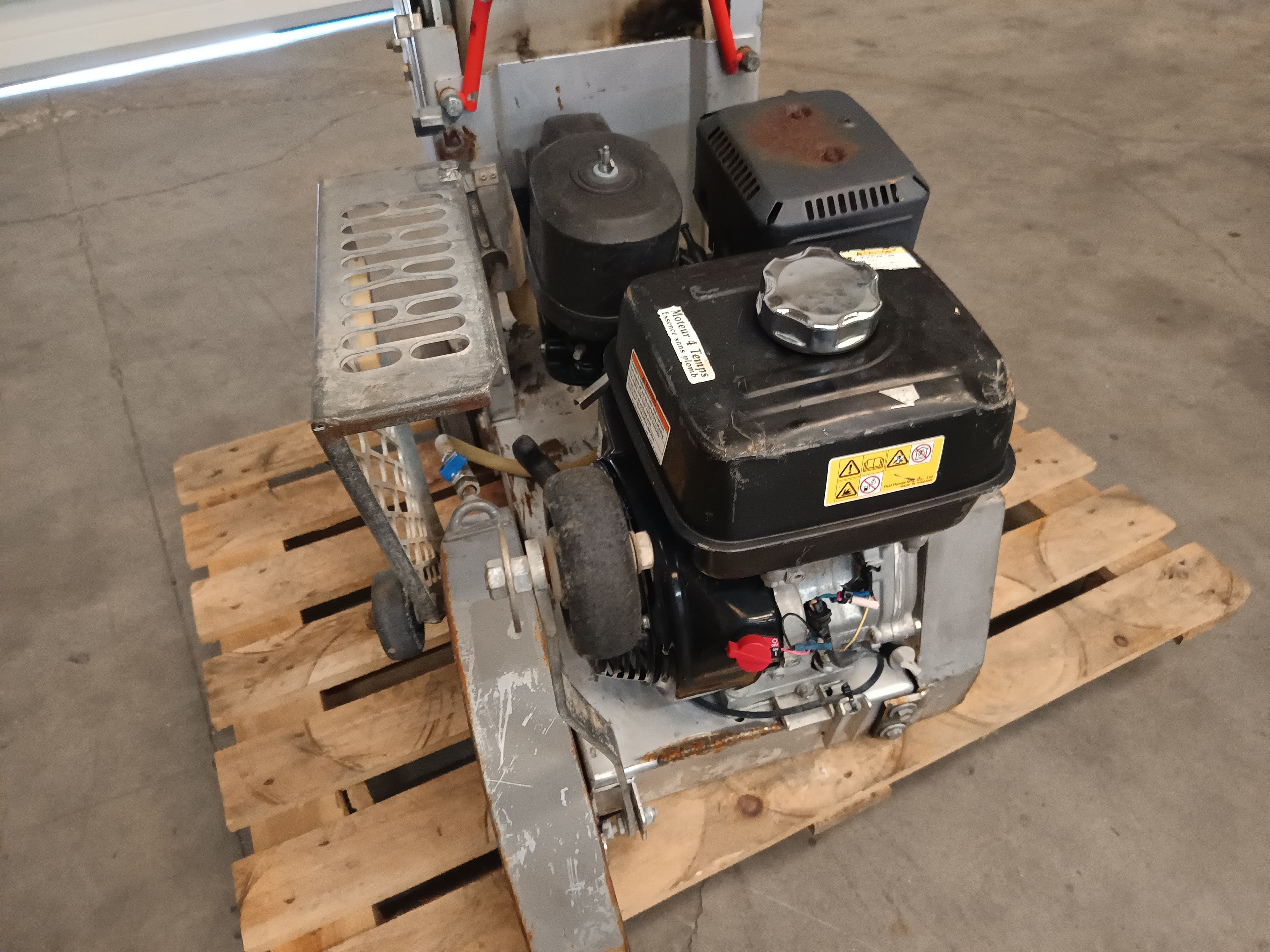 Máquina Corte Chão Husqvarna — imagen 3