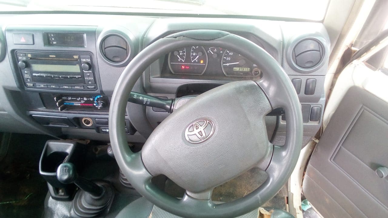 Toyota/Land Cruiser - 2013 — imagem 8
