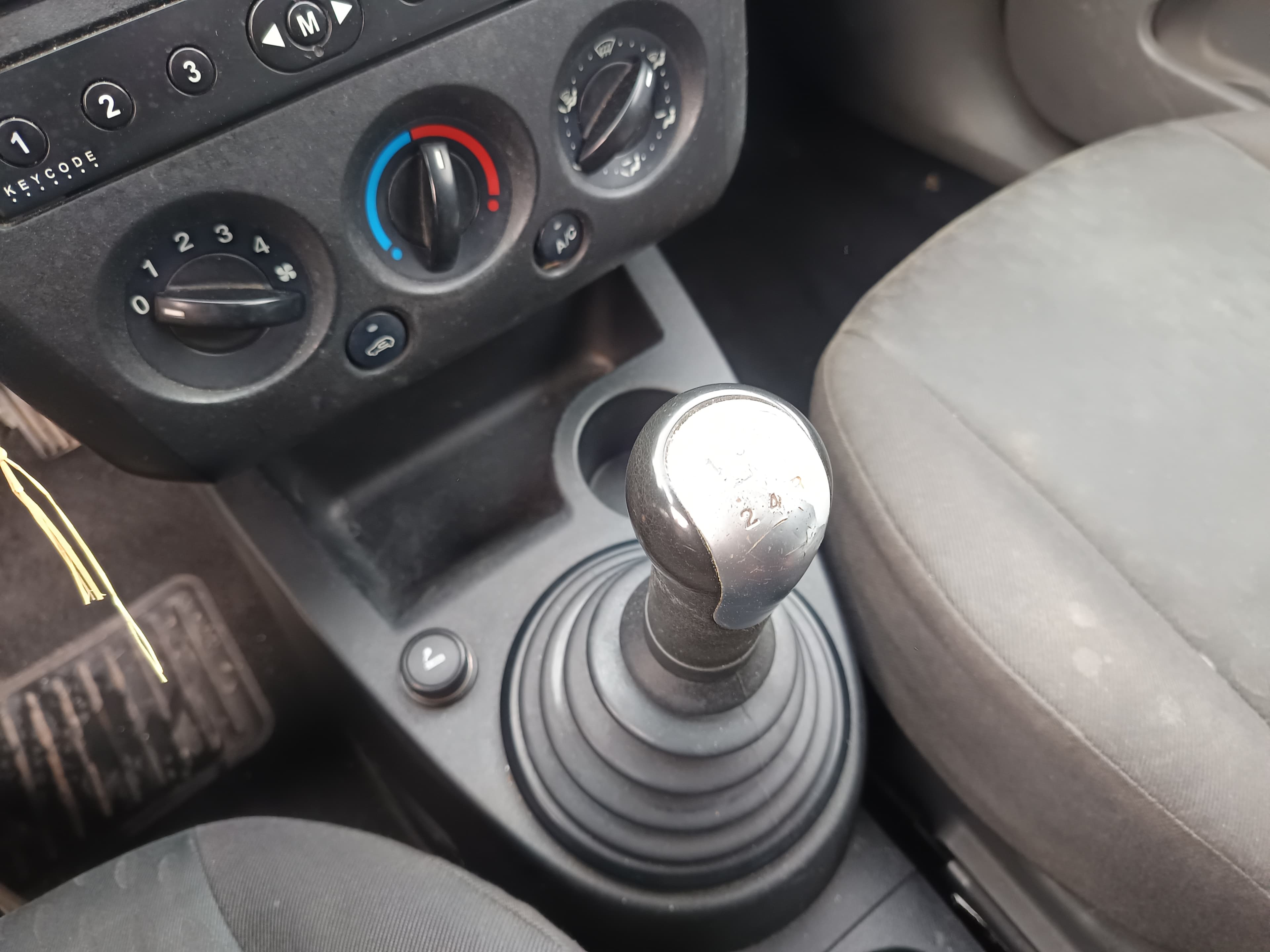 Ford Fiesta TDCI · Ano 2003 — imagem 31