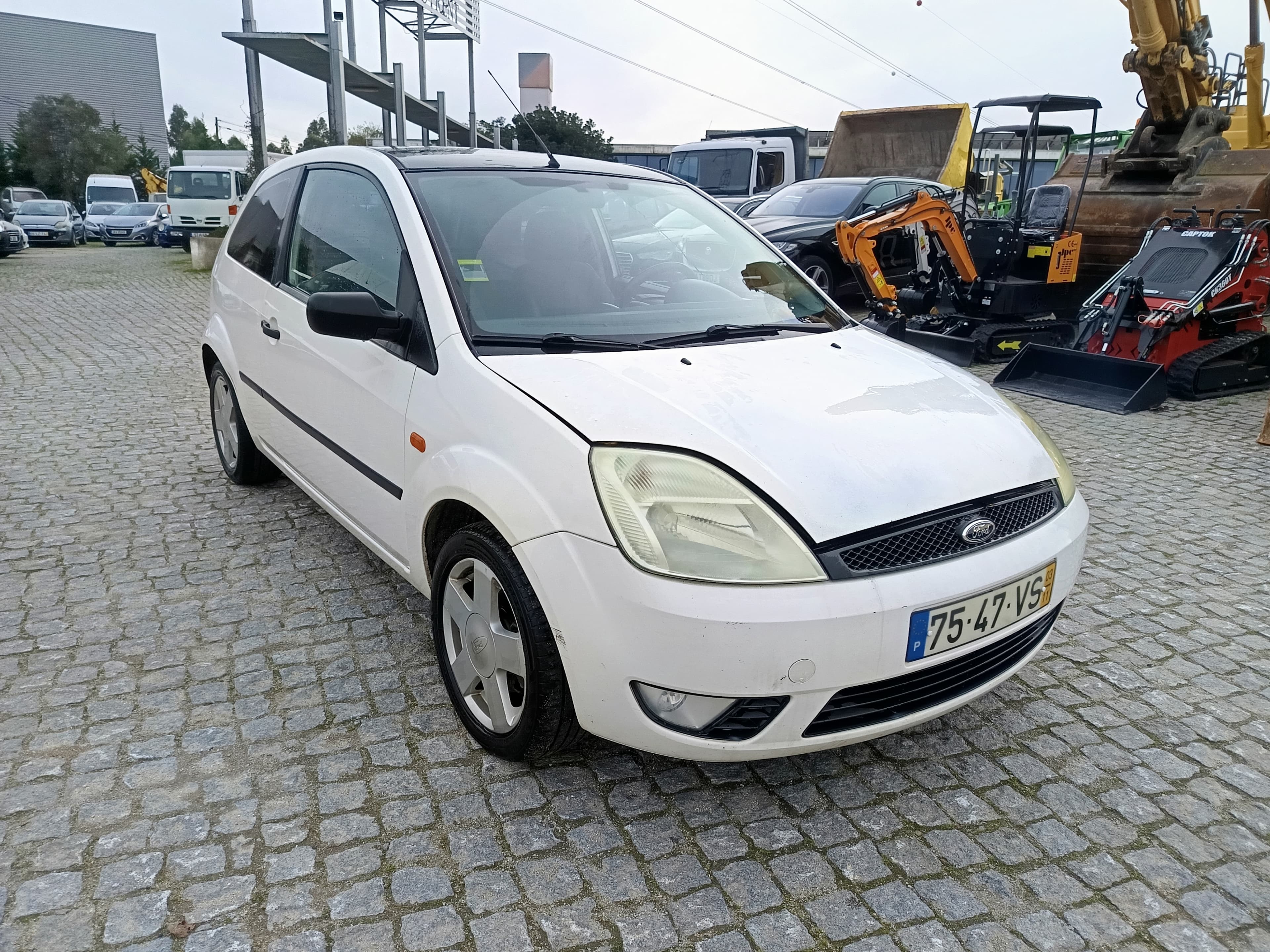 Ford Fiesta TDCI · Ano 2003 — imagem 3