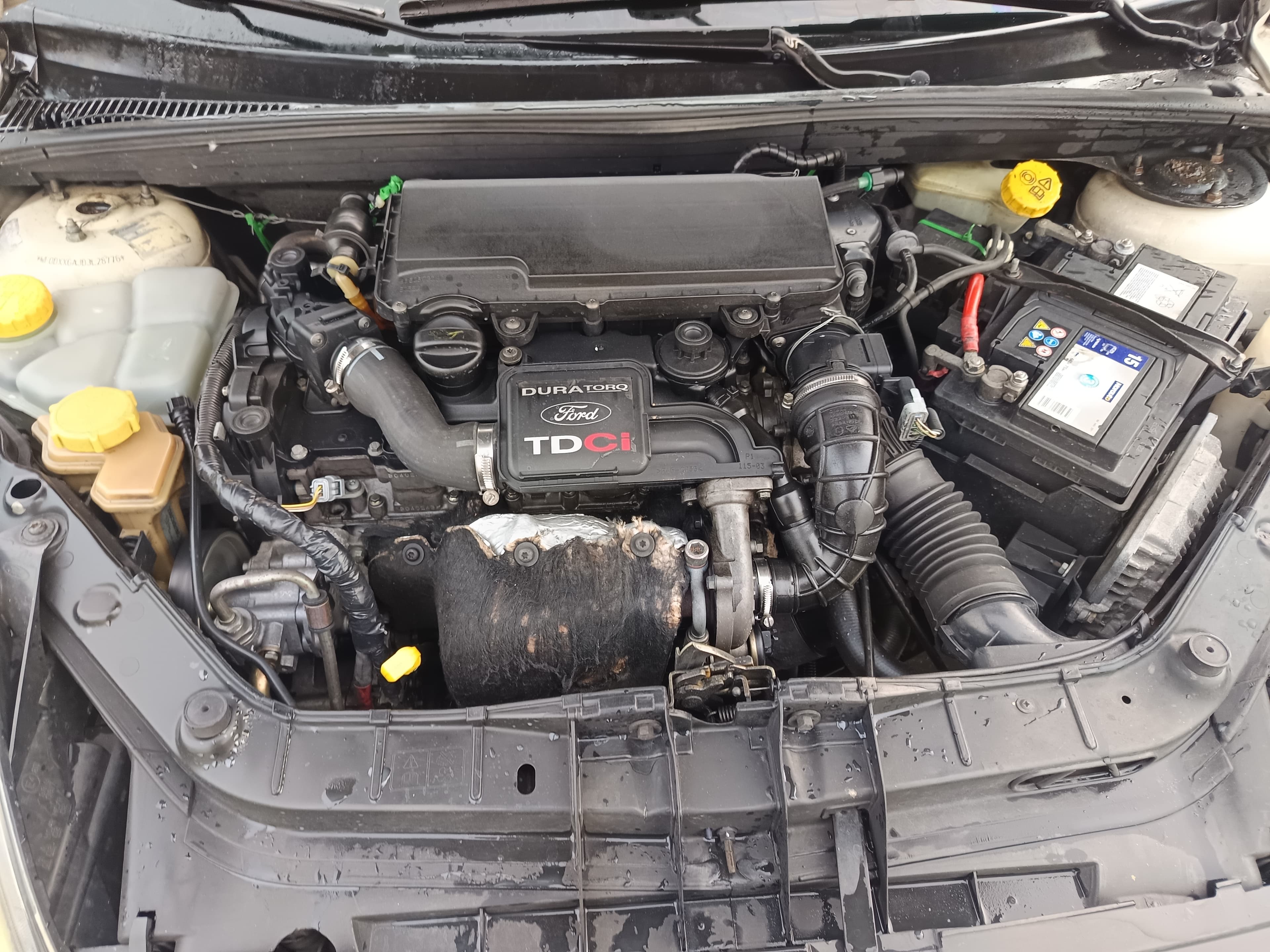 Ford Fiesta TDCI · Ano 2003 — imagem 17