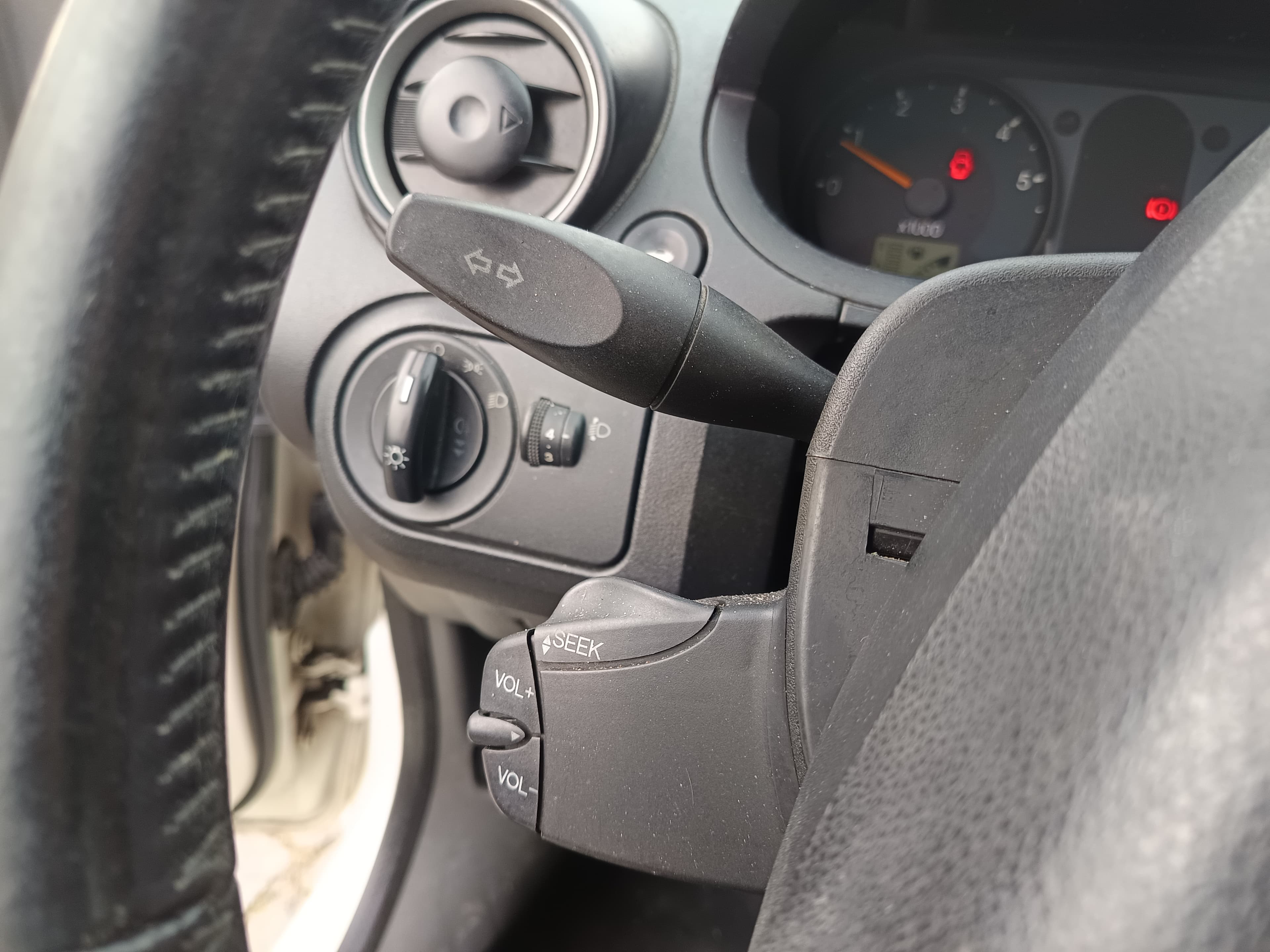 Ford Fiesta TDCI · Ano 2003 — imagem 34