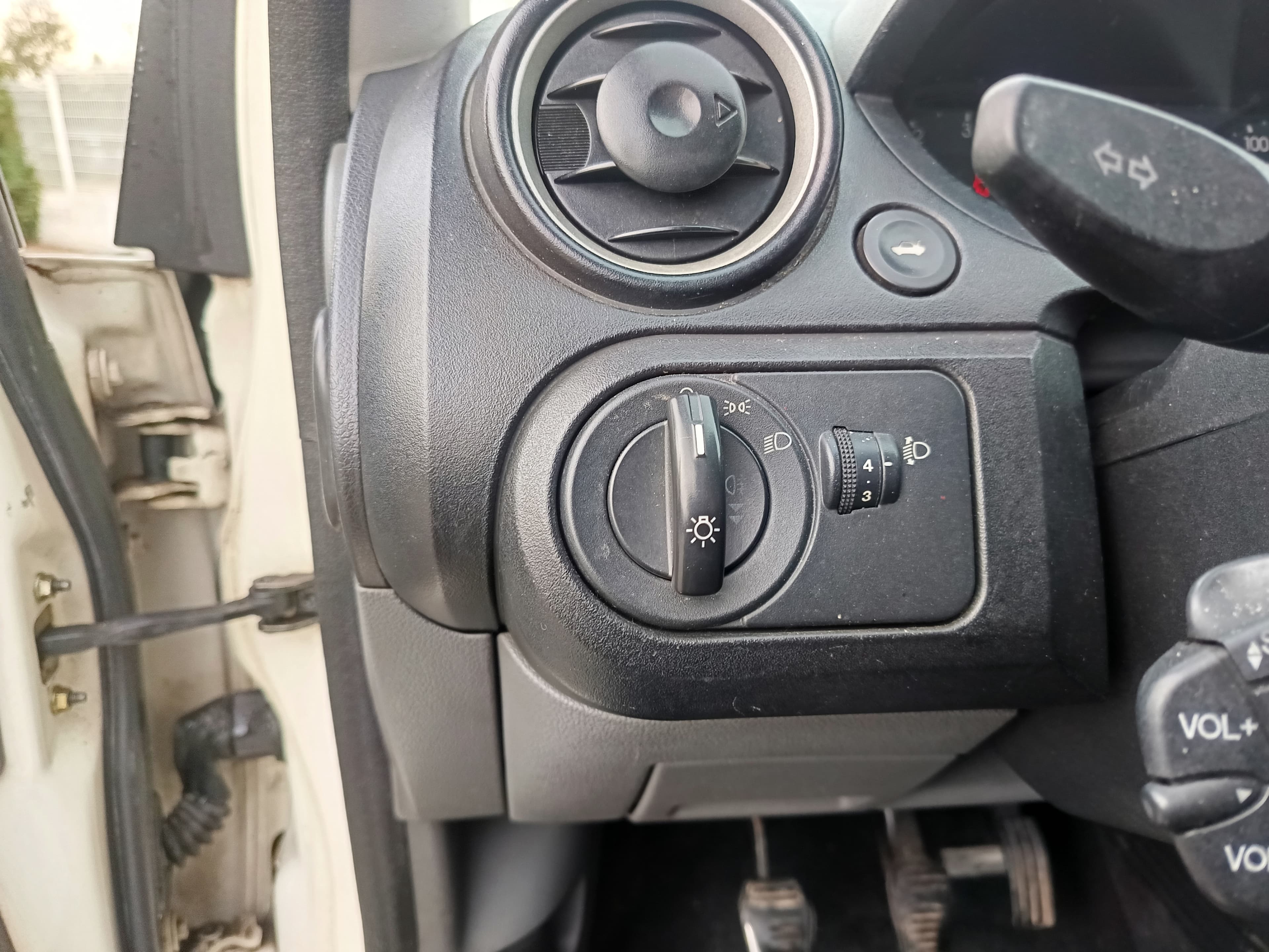 Ford Fiesta TDCI · Ano 2003 — imagem 35