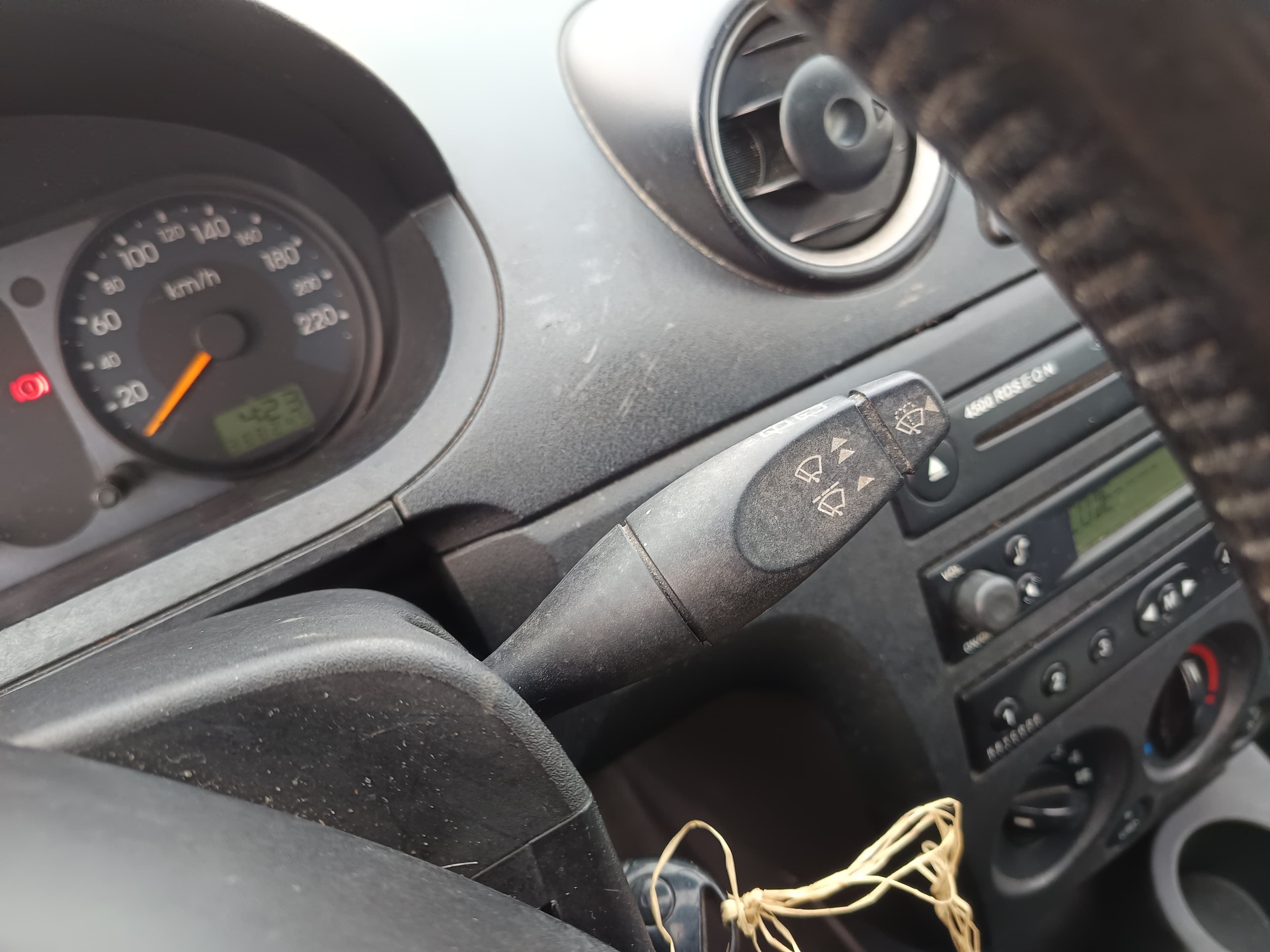Ford Fiesta TDCI · Ano 2003 — imagem 33