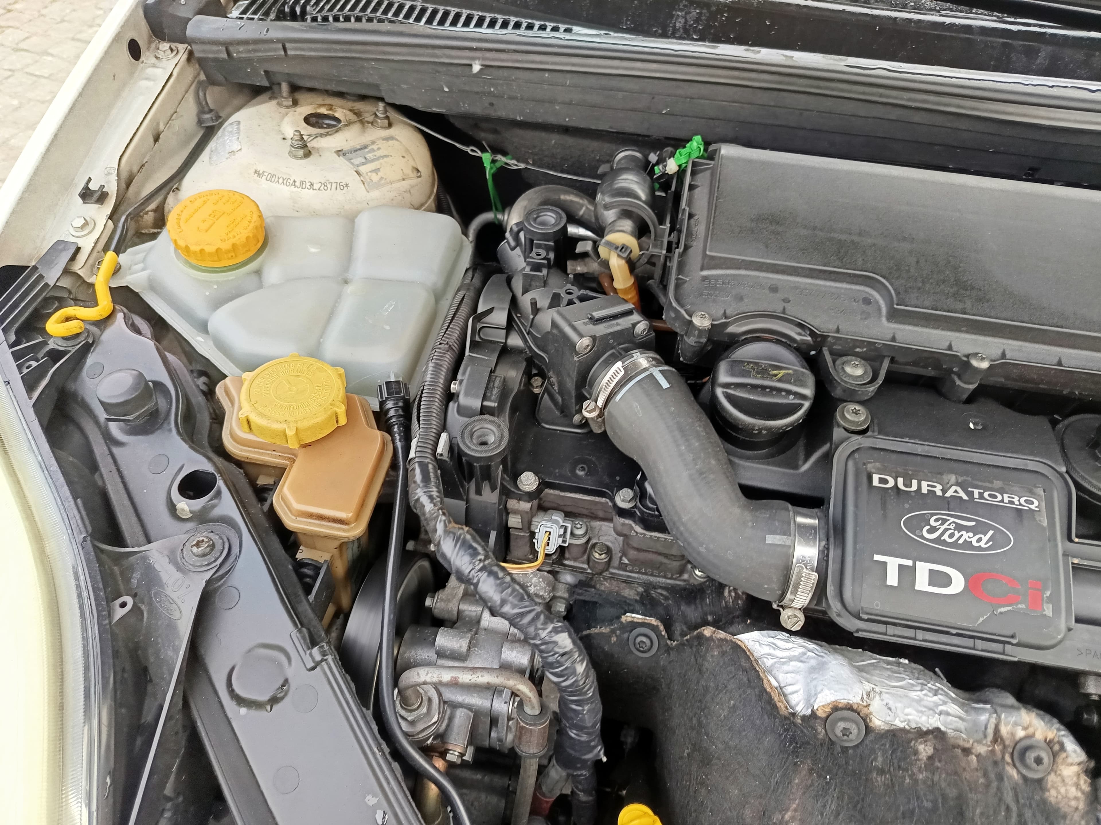 Ford Fiesta TDCI · Ano 2003 — imagem 18