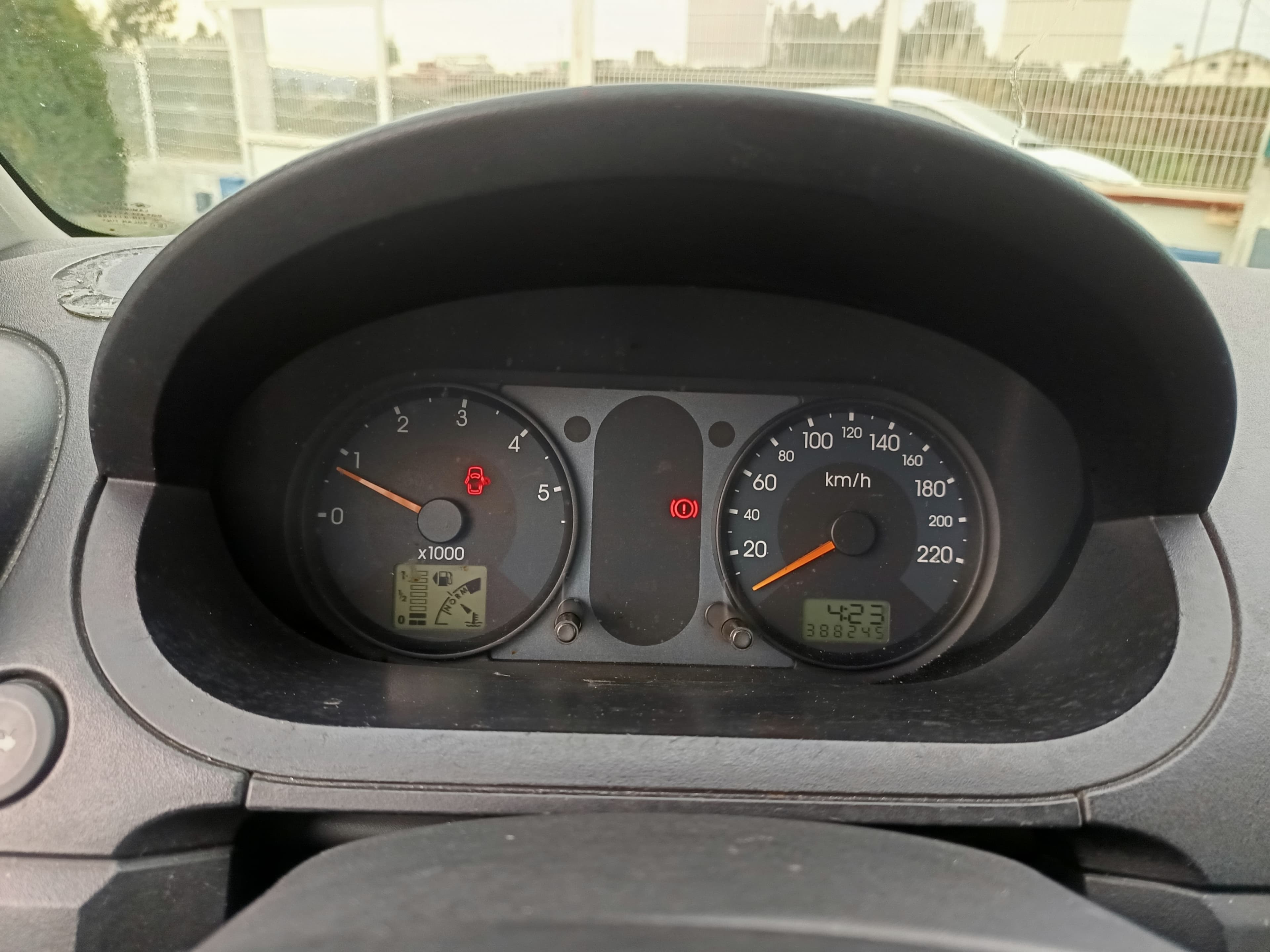 Ford Fiesta TDCI · Ano 2003 — imagem 32