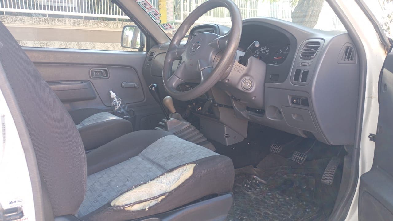Nissan/Hardbody NP300 - 2017 — image 10