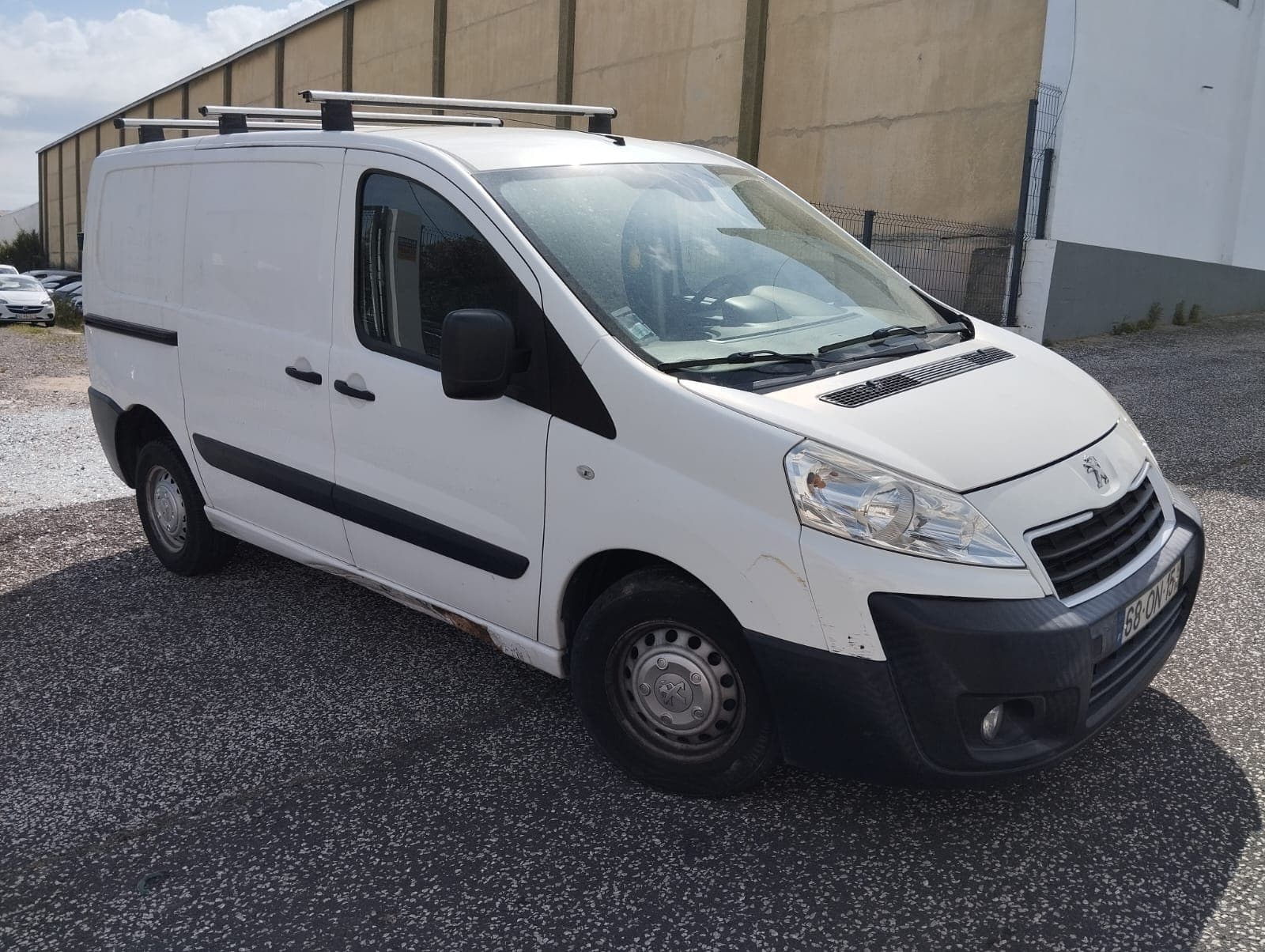 Peugeot Expert · Ano 2014 — imagem 1
