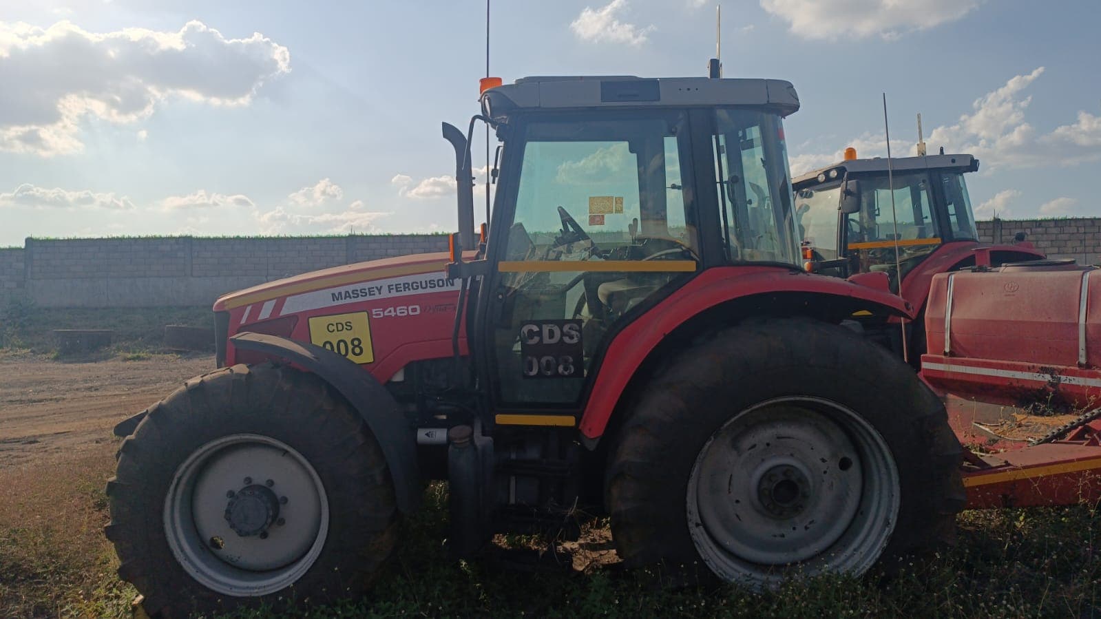 Massey Ferguson 5460 — imagen 3