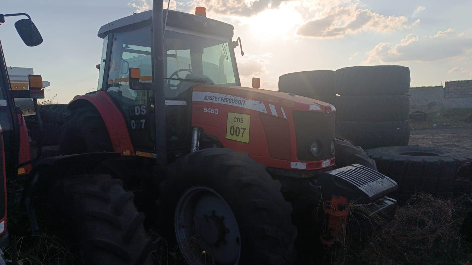 Massey Ferguson 5460 — imagem 2