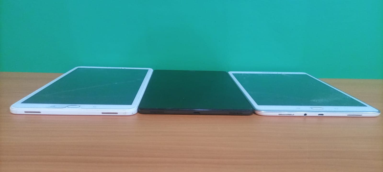 Três tablets Samsung