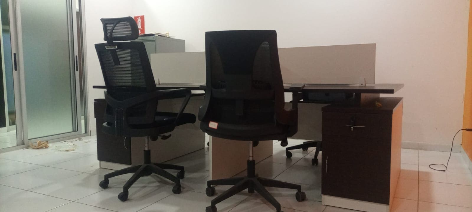 Mobilier de bureau — image 2