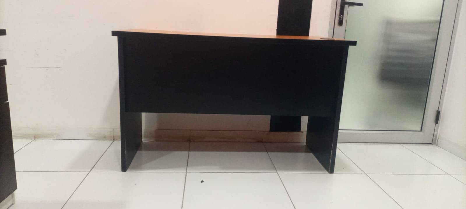 Secretária com gavetas — imagem 3