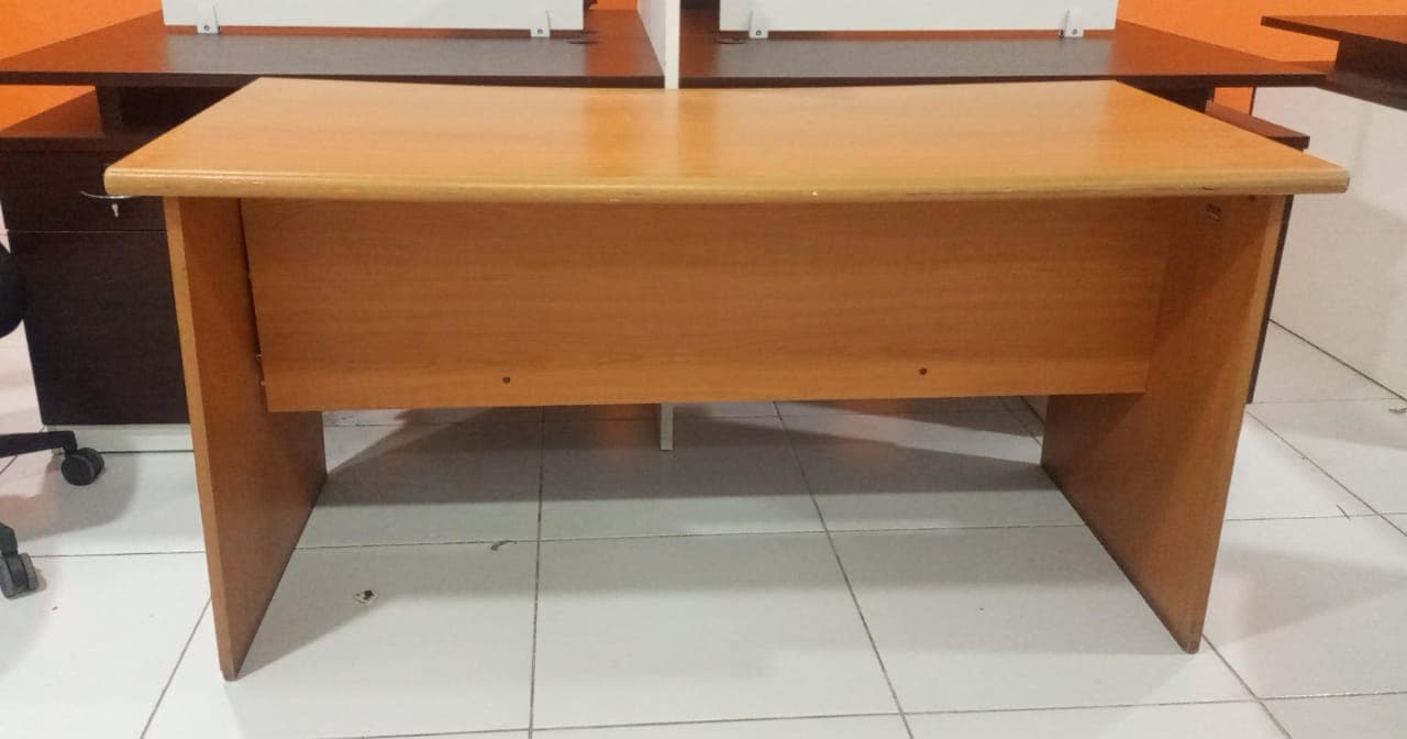 Secretária com gavetas — imagen 5